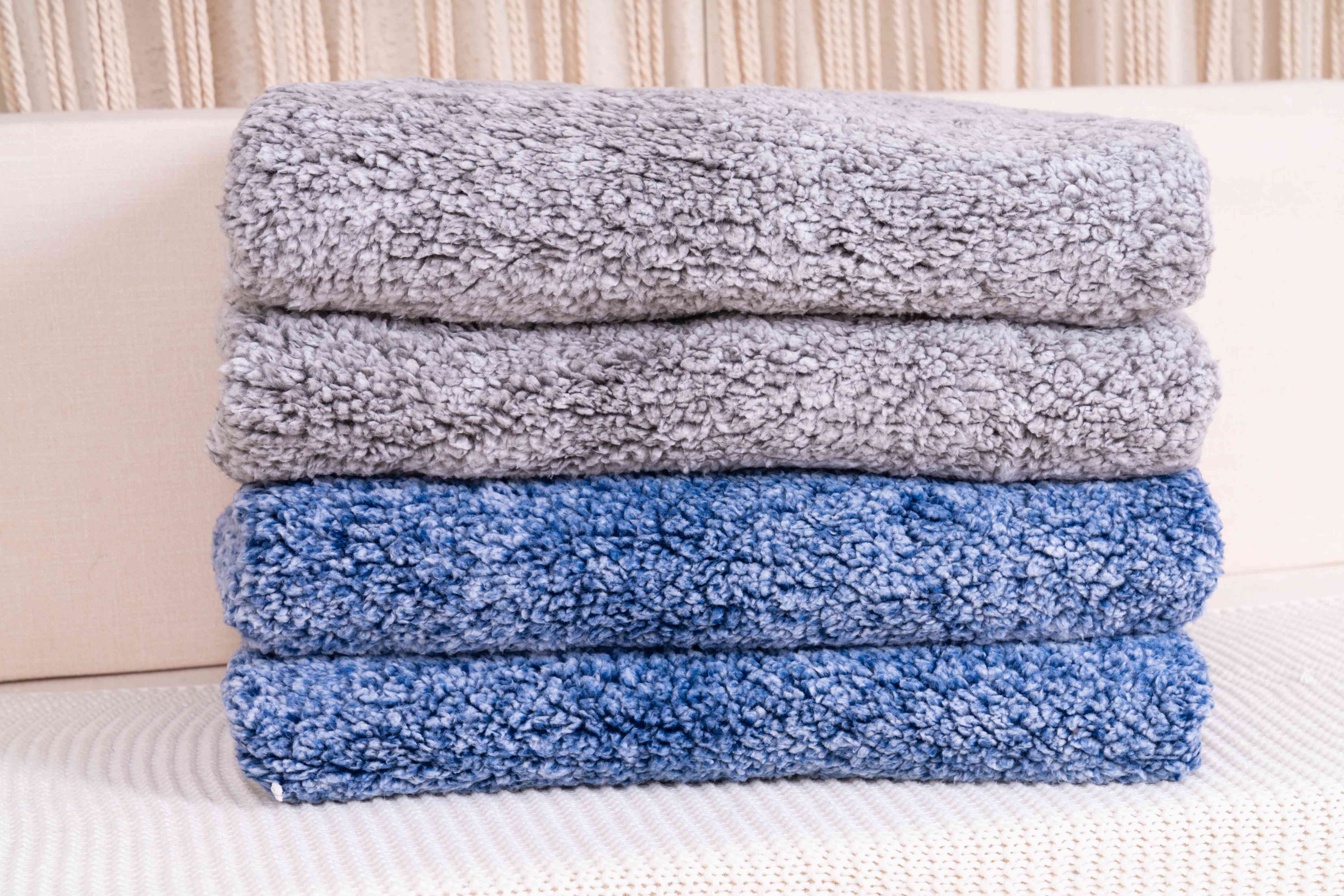 Hangzhou Qishane Textile Co.,Ltd – Fur blanket 2