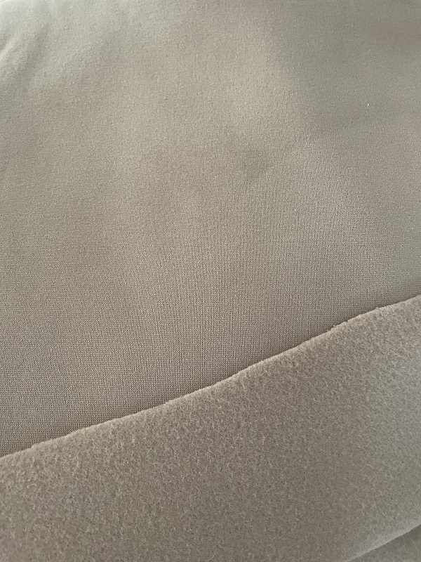 Shaoxing Deall Textile Co.,Ltd – ropa deportiva 4