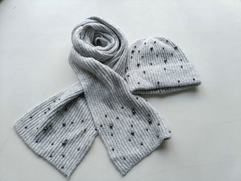 HUZHOU BAOXIN IMP.&EXP.CO.,LTD. – Knitted Gloves 4