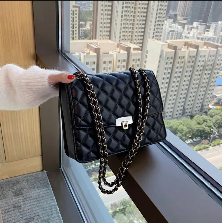 GUANGZHOU MINISSIMI LEATHER CO.,LTD – ropa deportiva 4