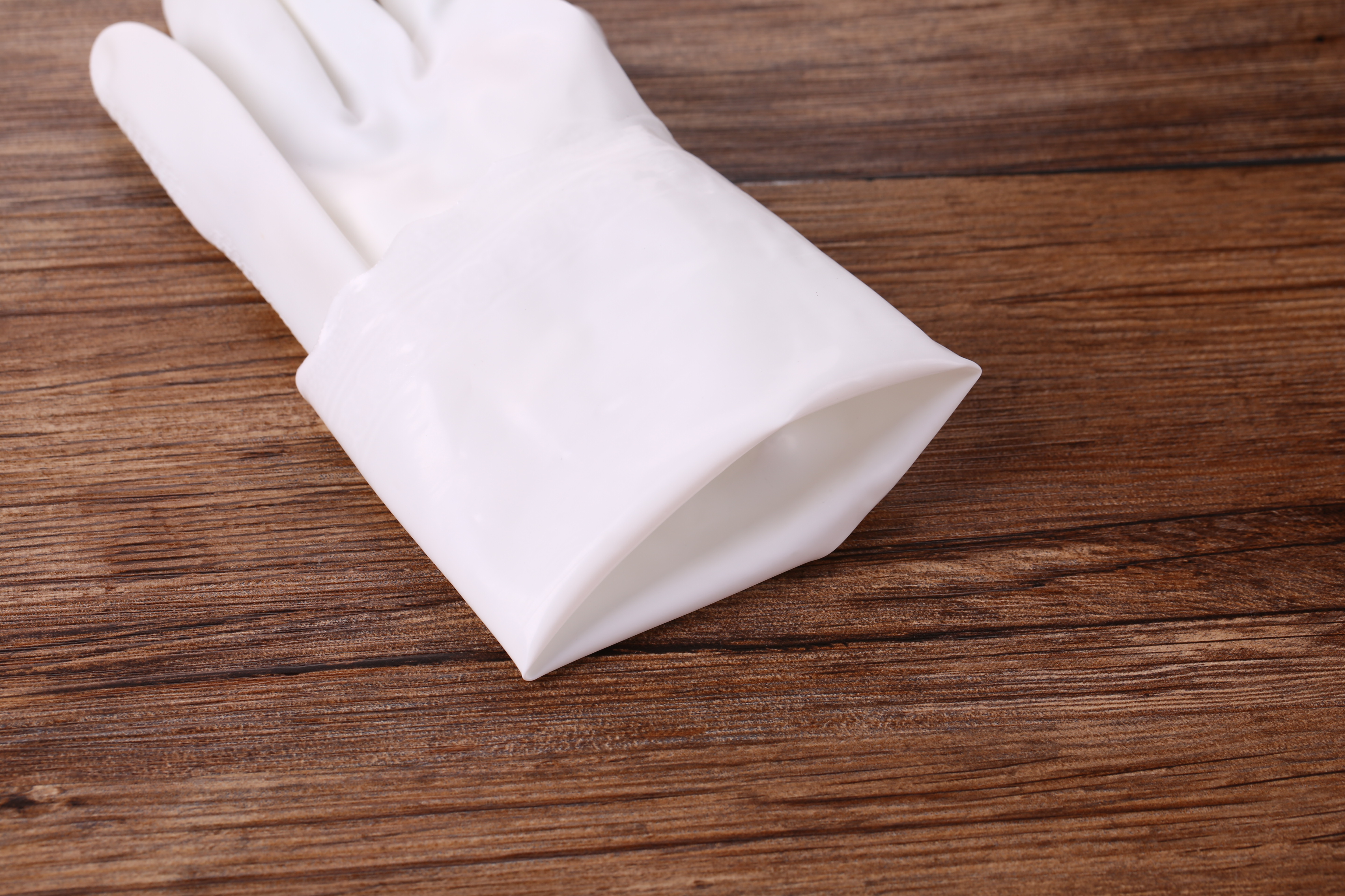 Household gloves