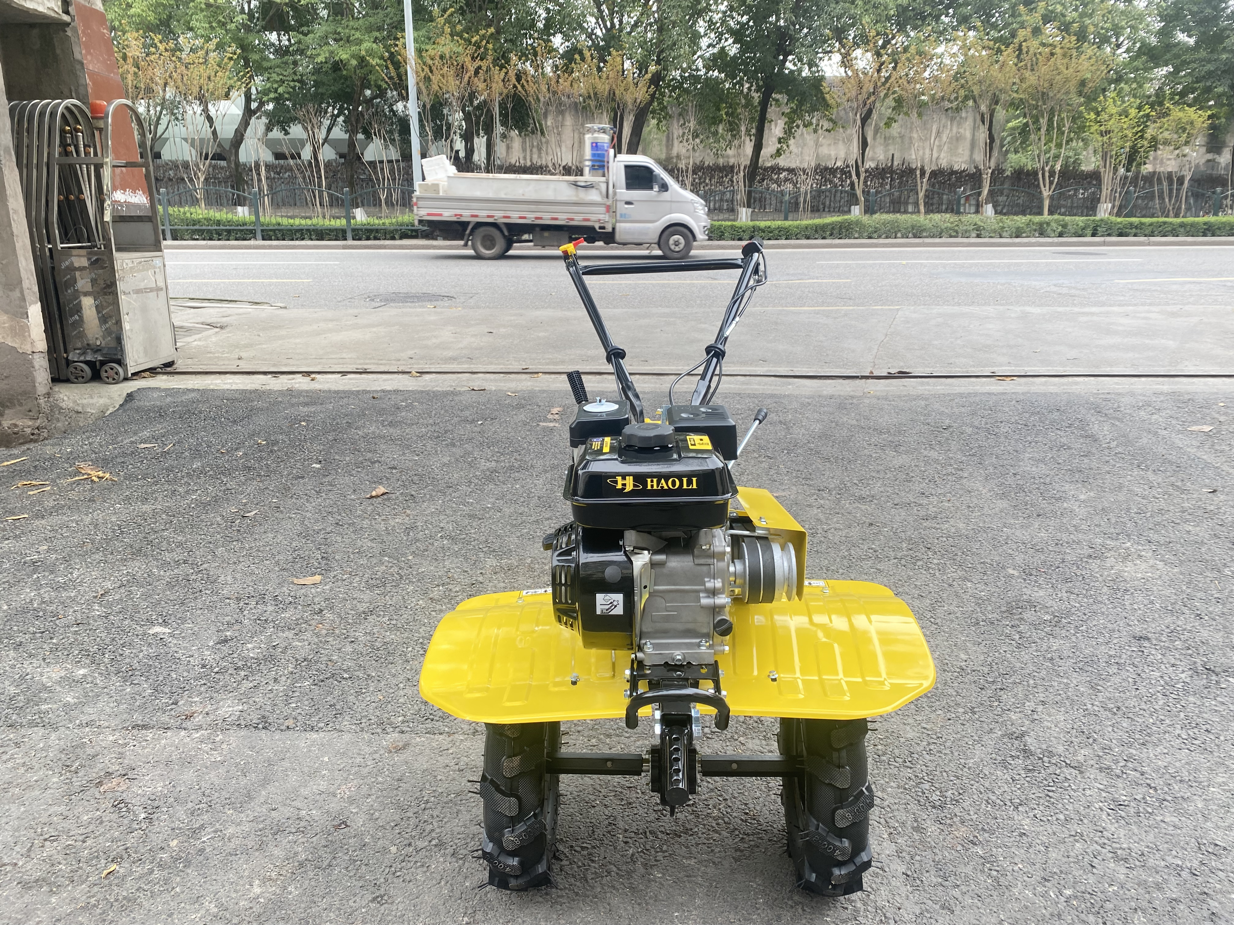 CHONGQING HUA TIAN HAO LI MACHINERY MANUFACTURING CO.,LTD – molde de inyección 1