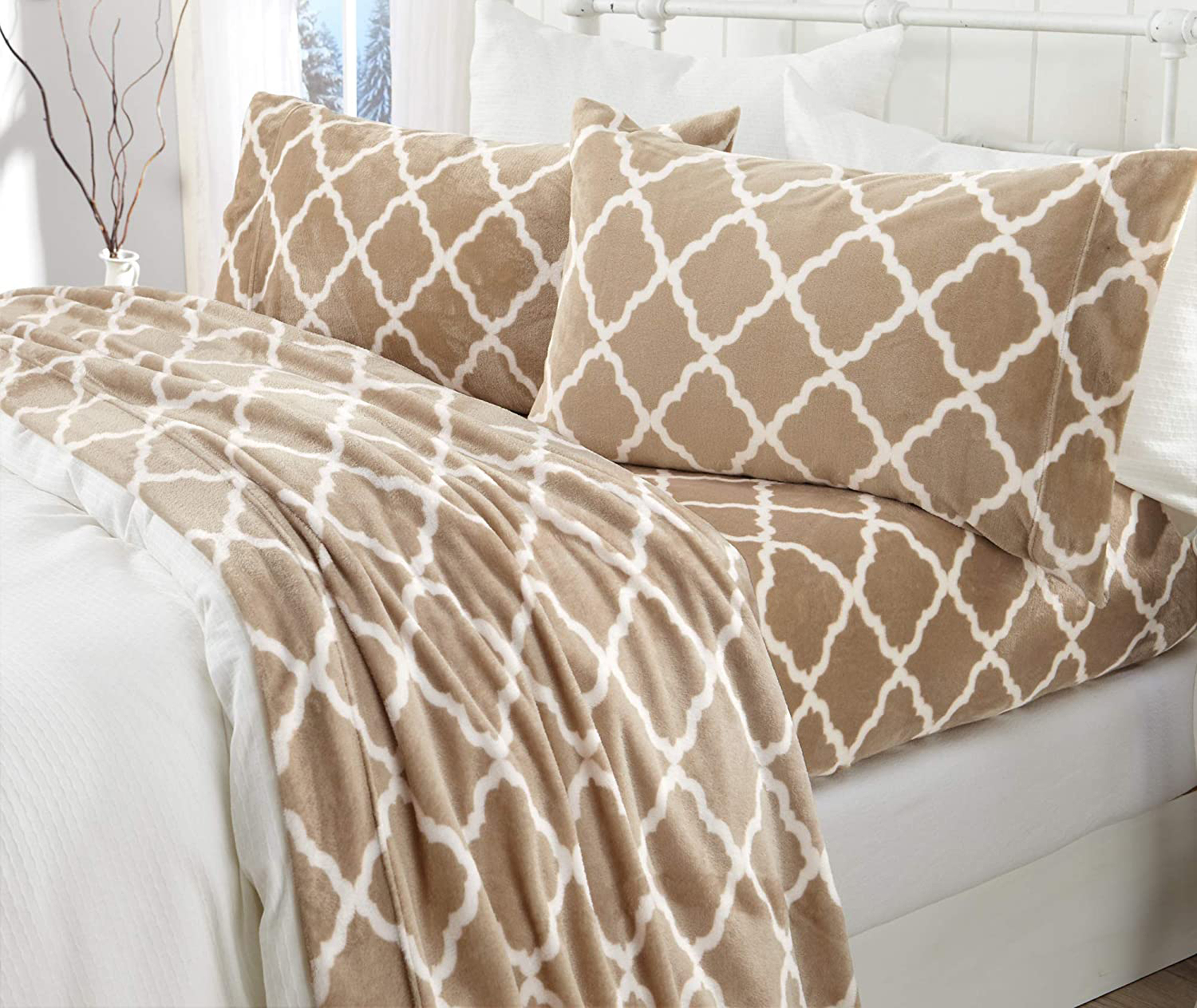 Bed sheet sets