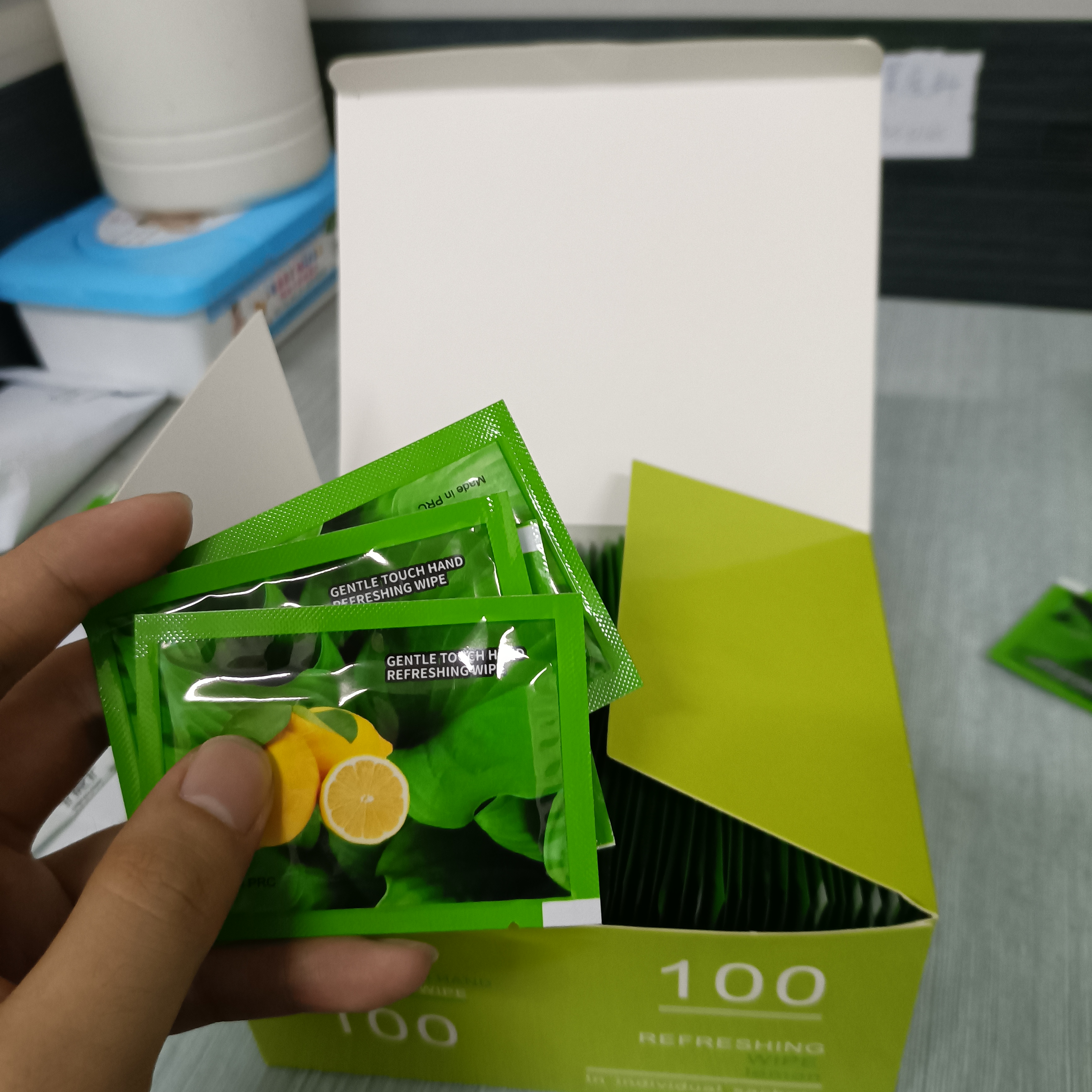 individual wrapped wipes for restaurant