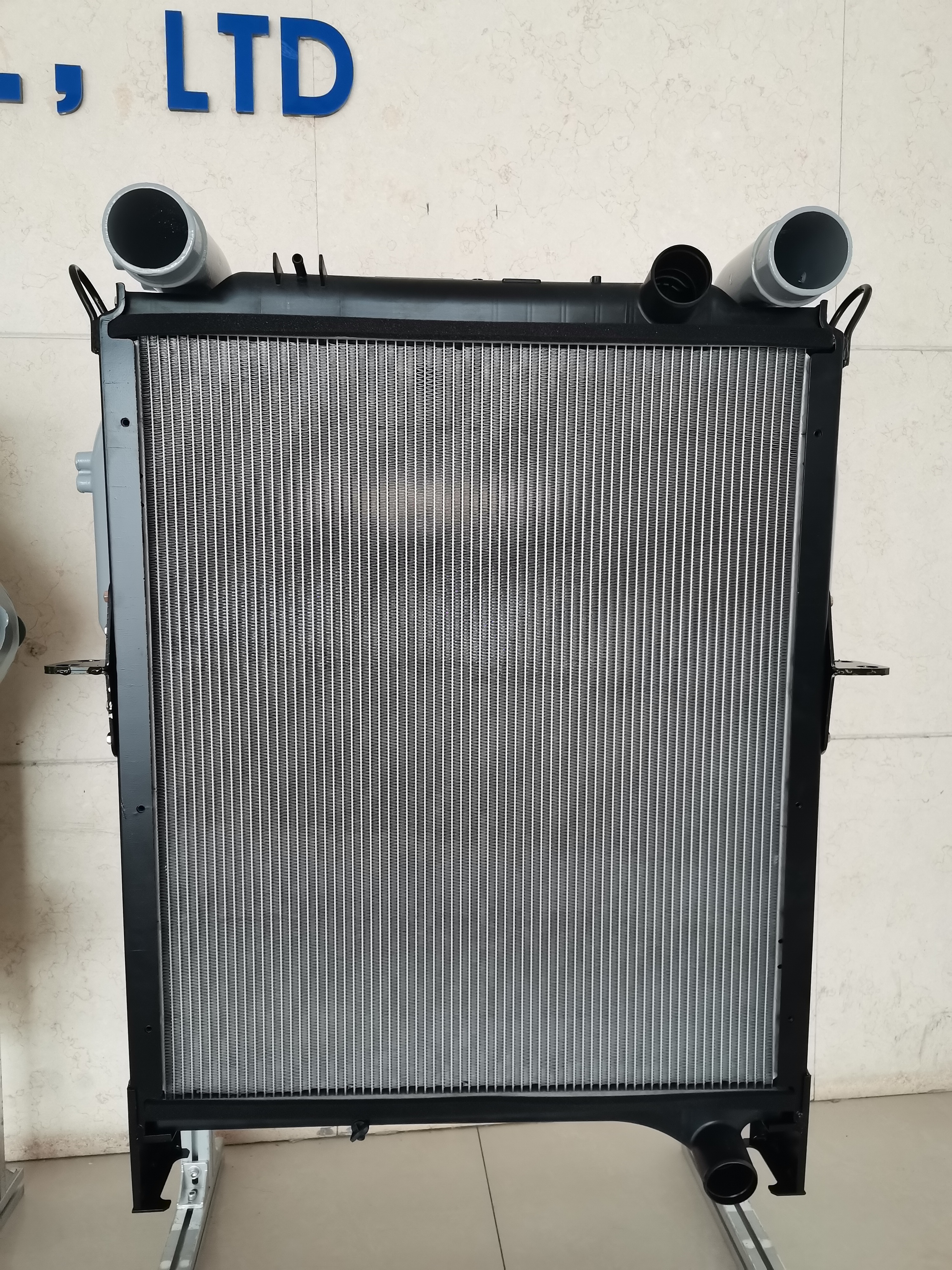 LIAOCHENG TONGWANG IMP & EXP CO., LTD – llanta de caucho 2