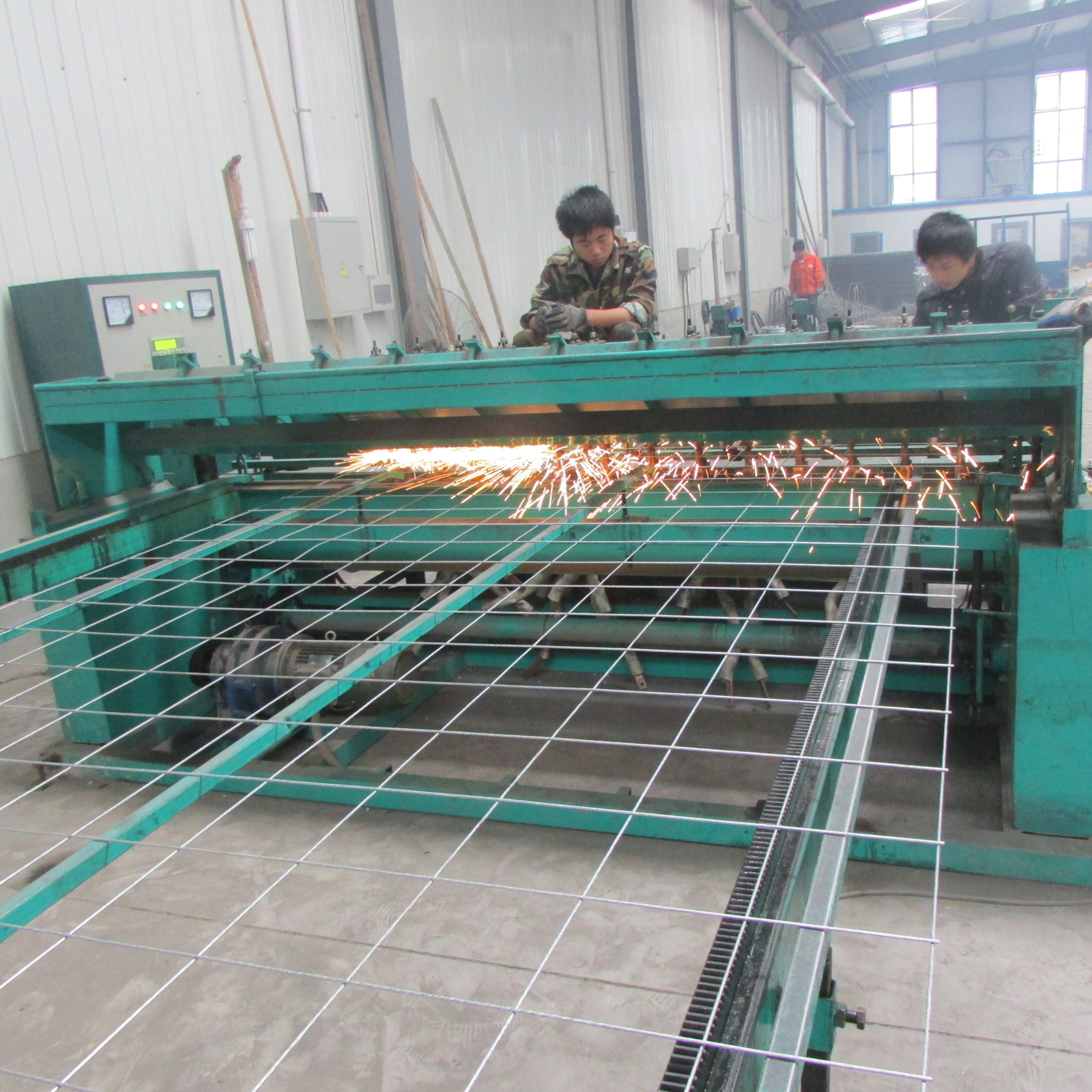 Welded wire mesh panel