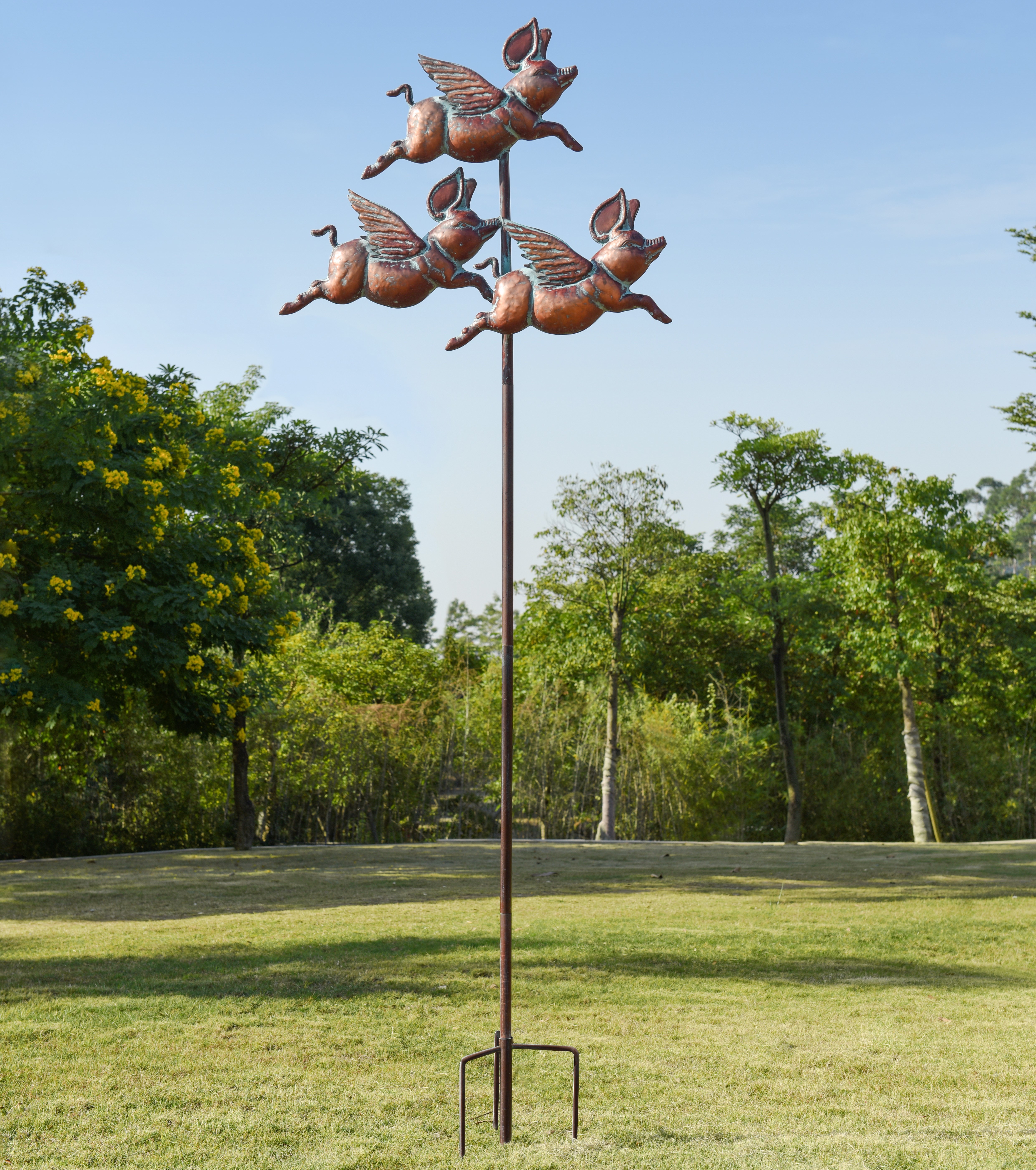Three Flying Pigs Spinner