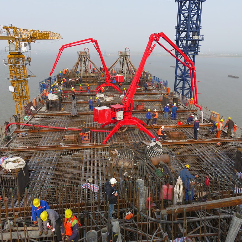 concrete placing boom