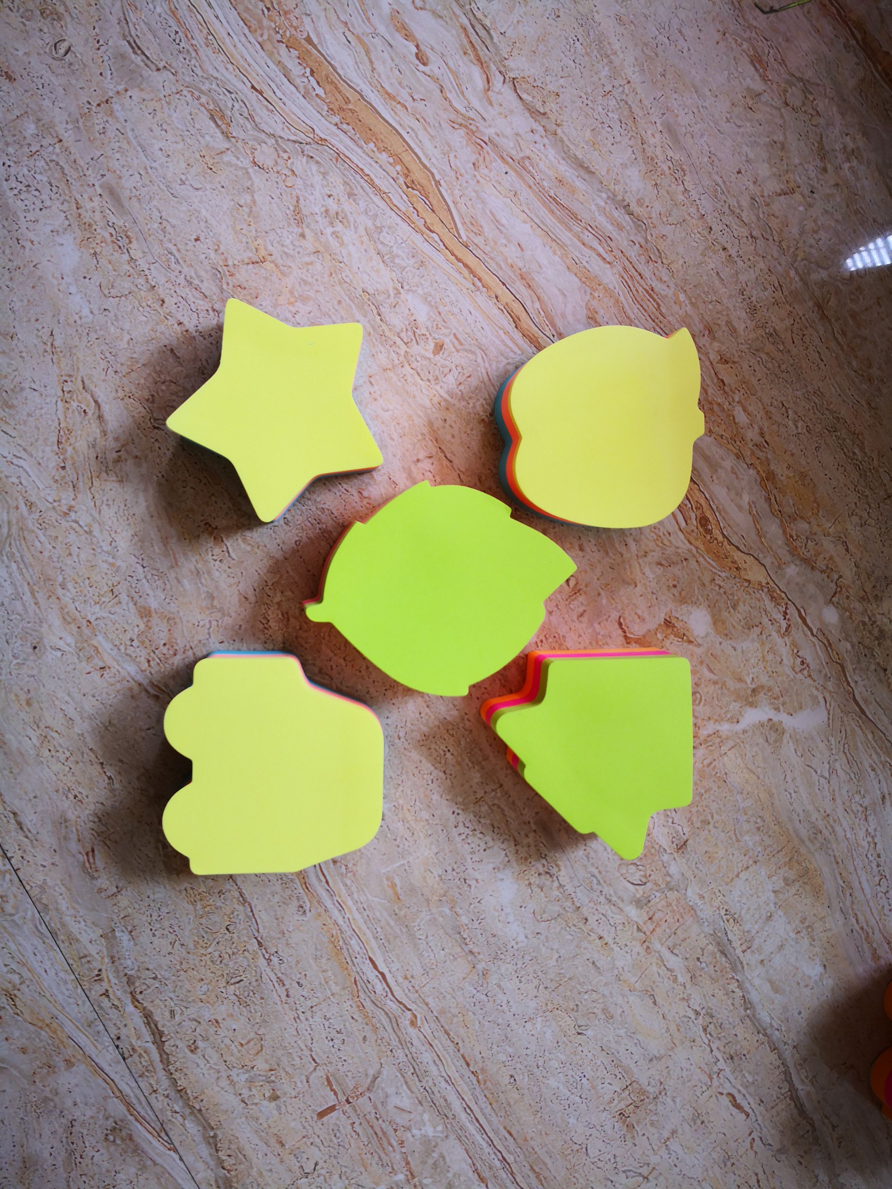 Die cut sticky notes, memo, post it