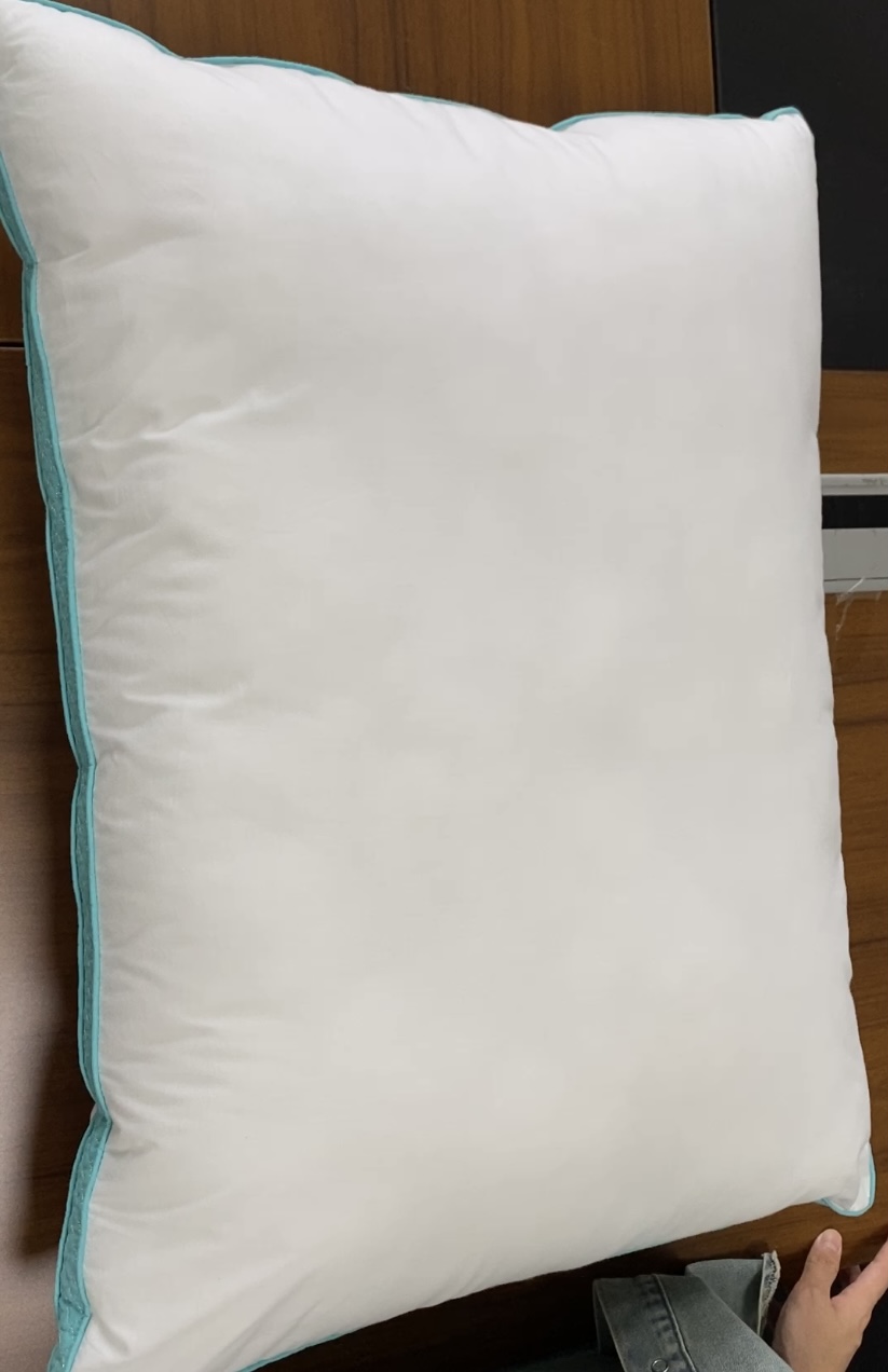 polyester pillow