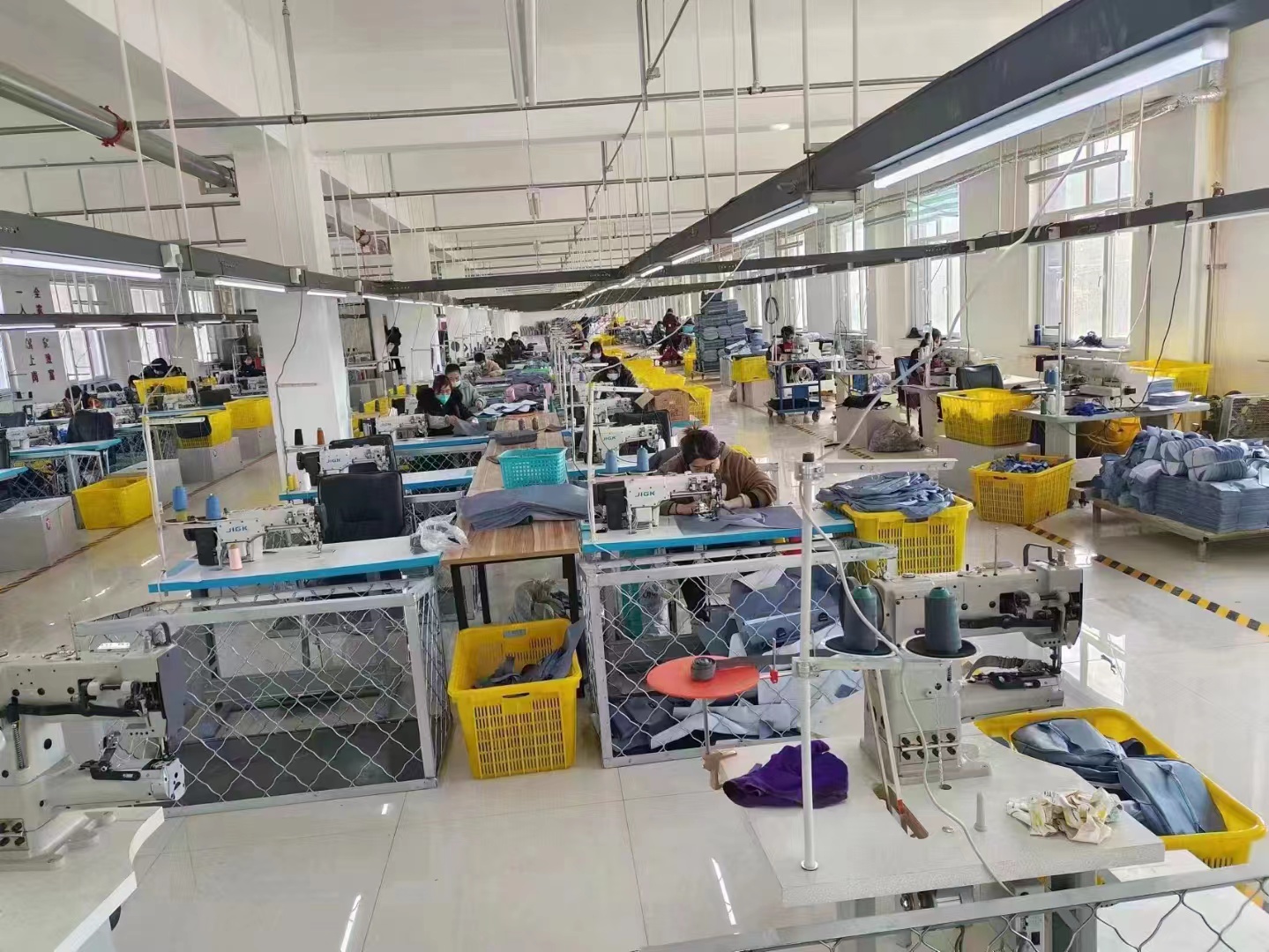 Baoding Zhuju Import and Export Co., Ltd. – 背包 1