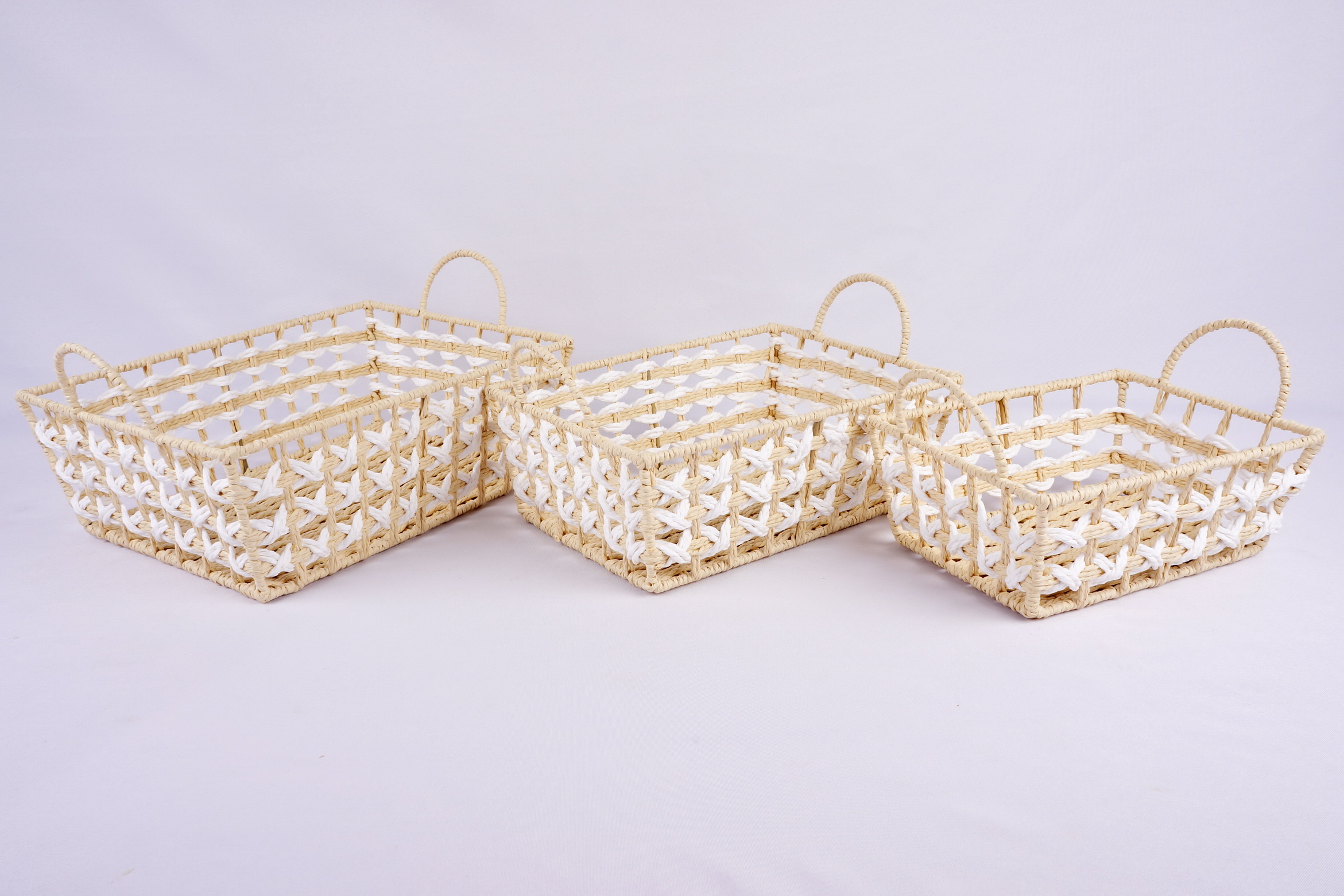 Paper woven gift basket