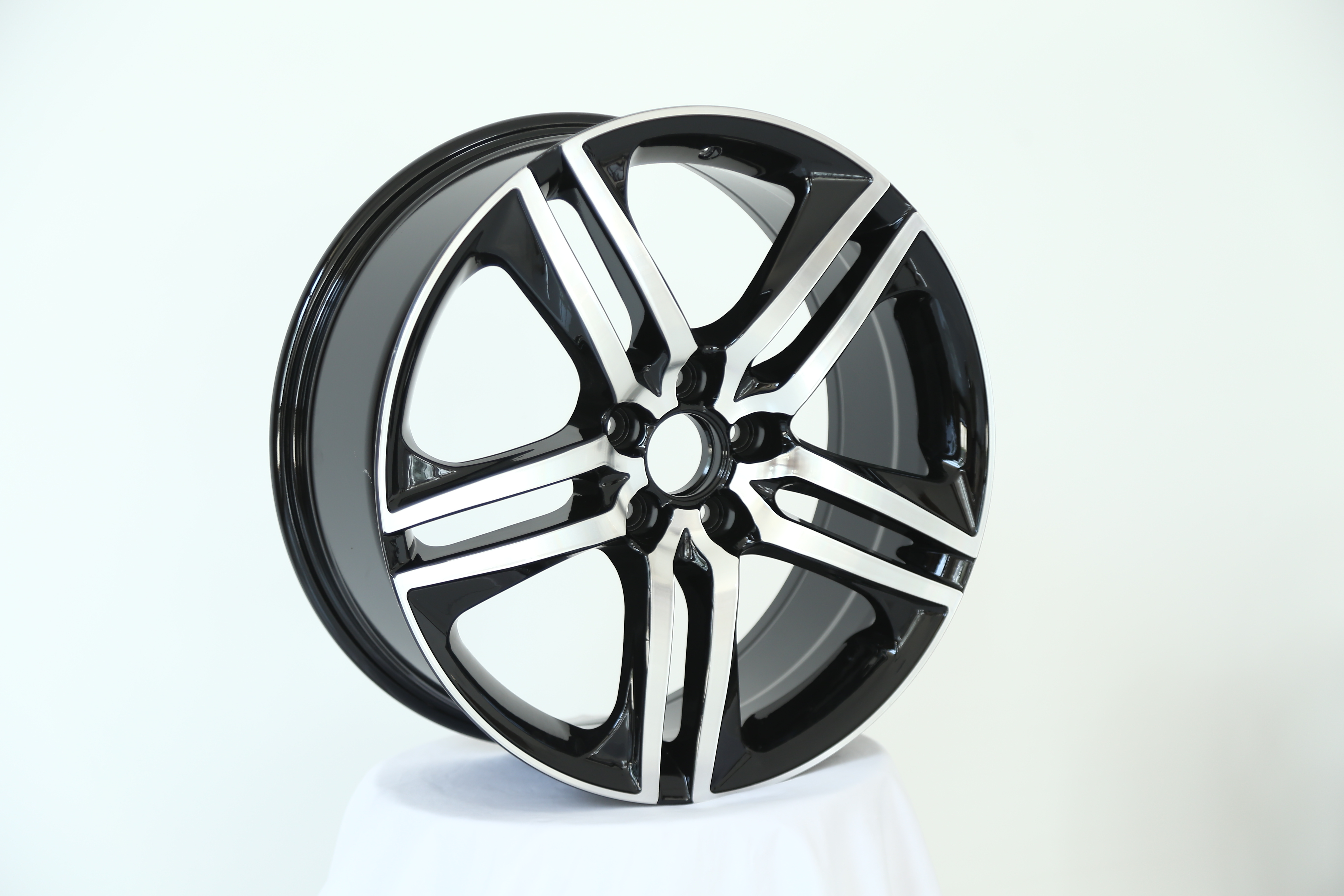HuBei HongMaDa Wheel Co., Ltd. – llanta de caucho 2
