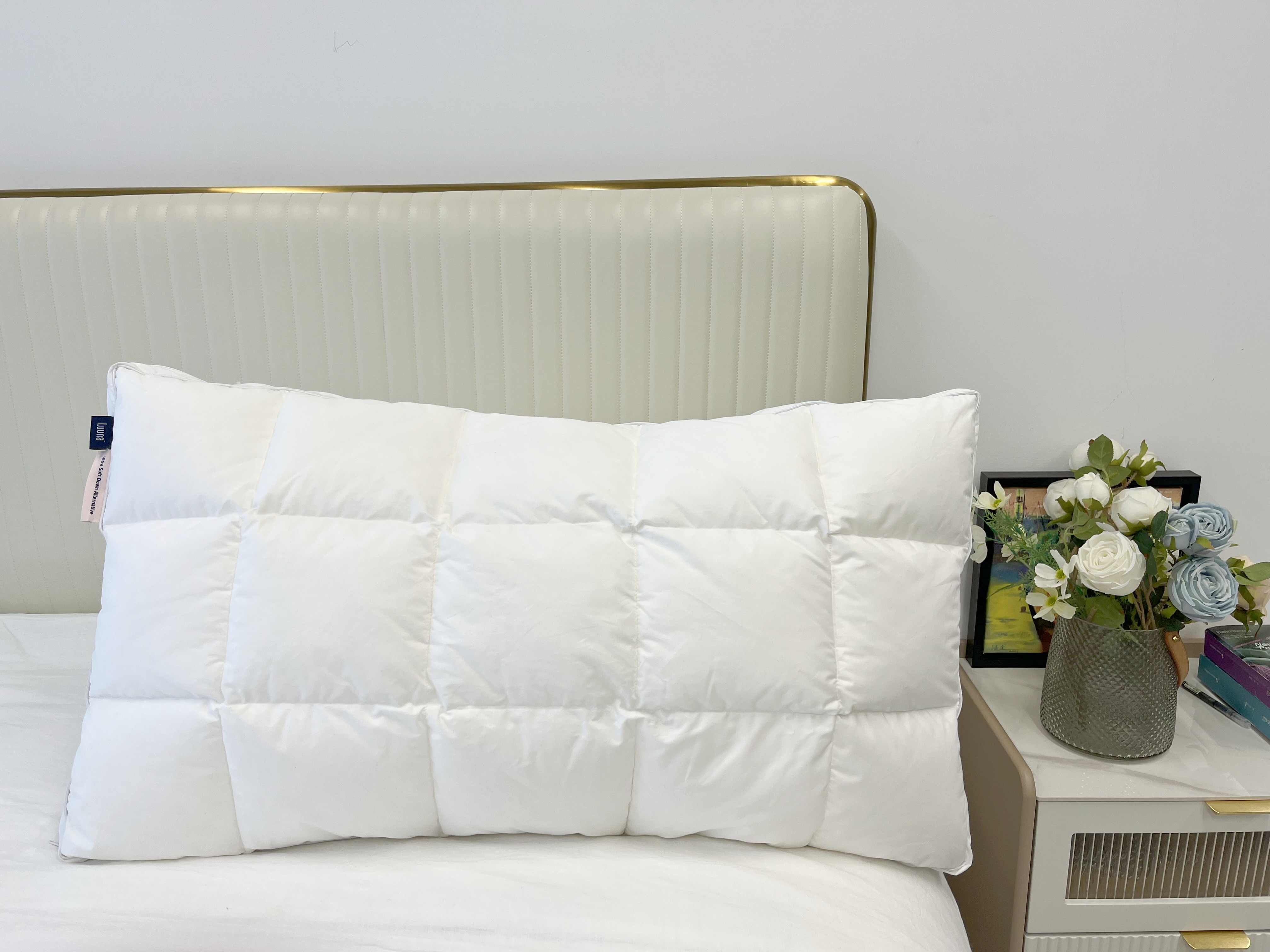 Custom Super Soft Down Alternative Bed Cotton Pillows Luxury Bubble Bedding Pillow for Sleeping