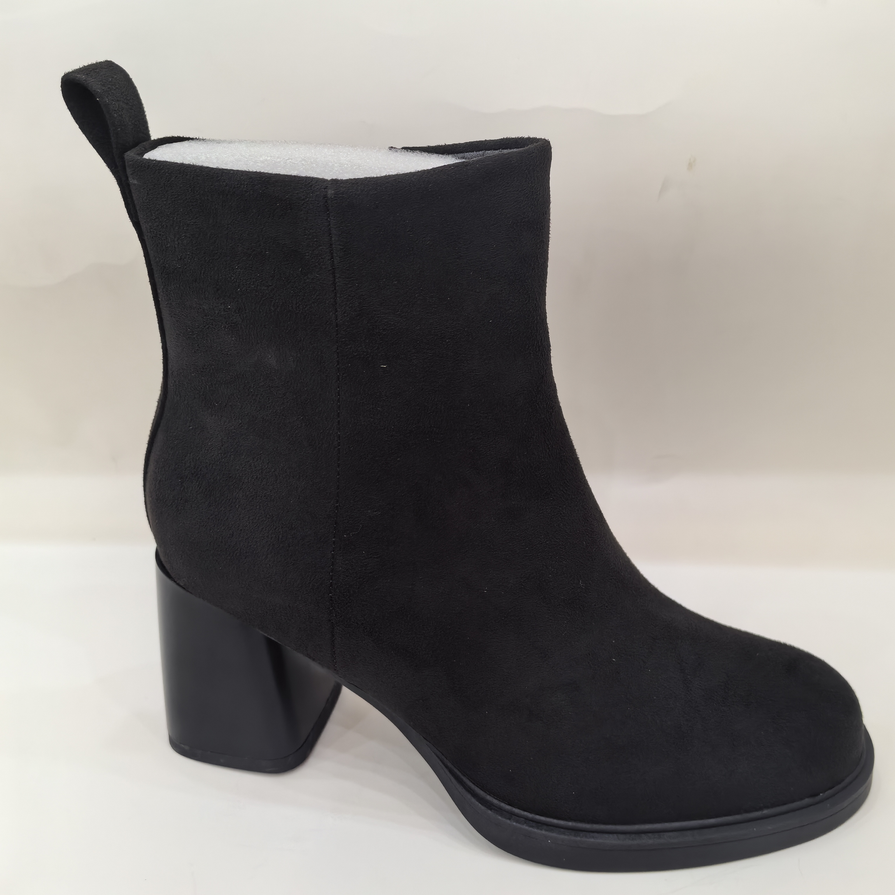 FAR EAST RM INTERNATIONAL IMPEX SRL LTD. – zapatos de tacón 2