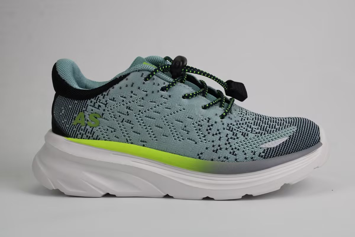 Sport shoes