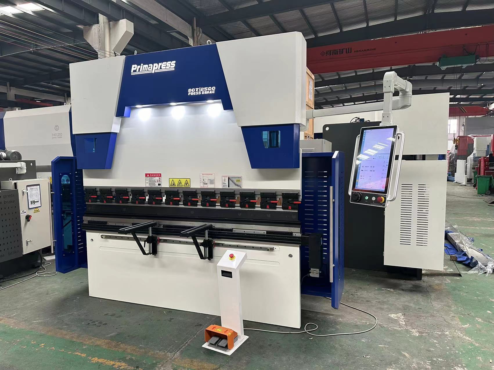 WE67K 80T2500 CNC hydraulic Press Brake