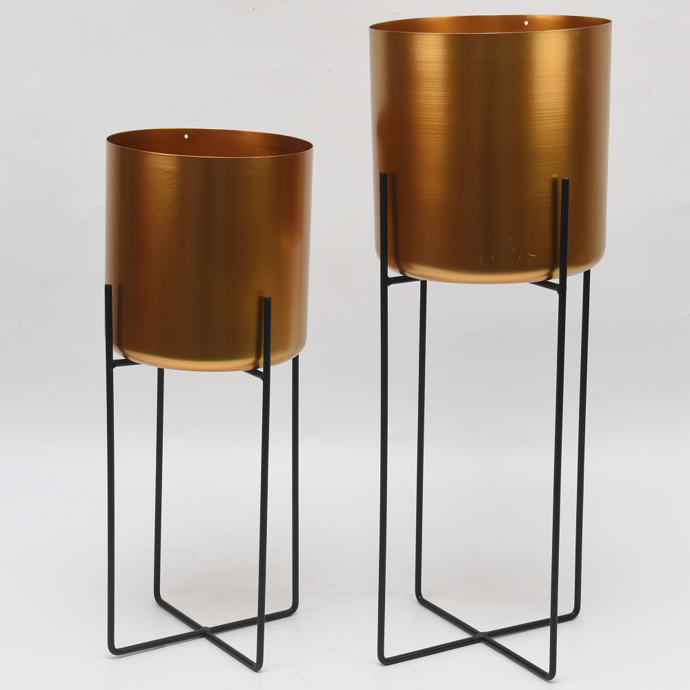 Flower pot