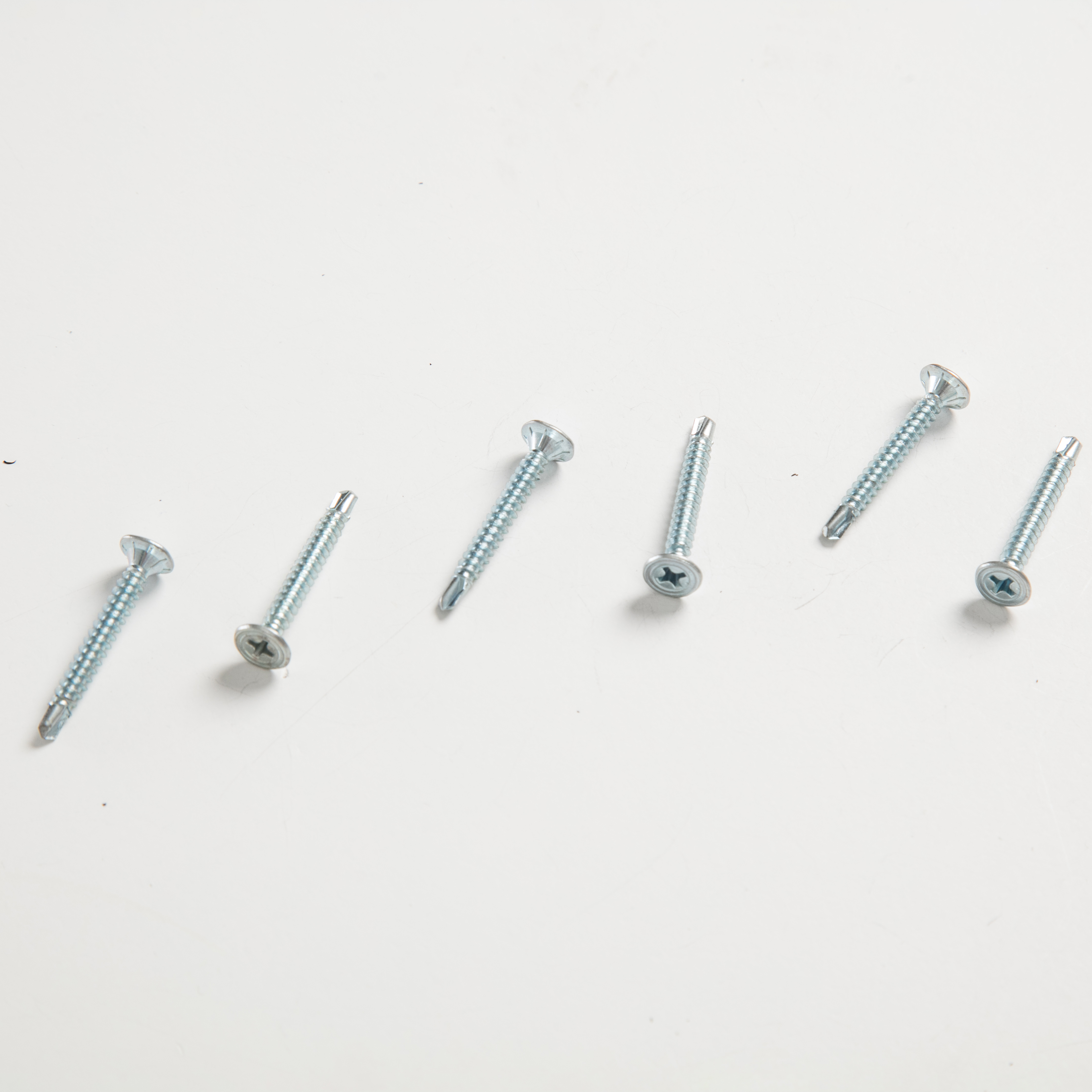 Tianjin Giant Star Hardware Products Co.,Ltd – clavo de hierro 2