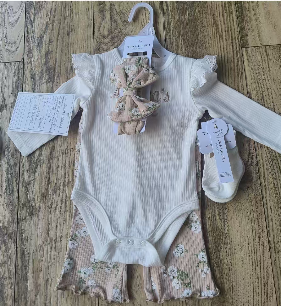 Baby layette set