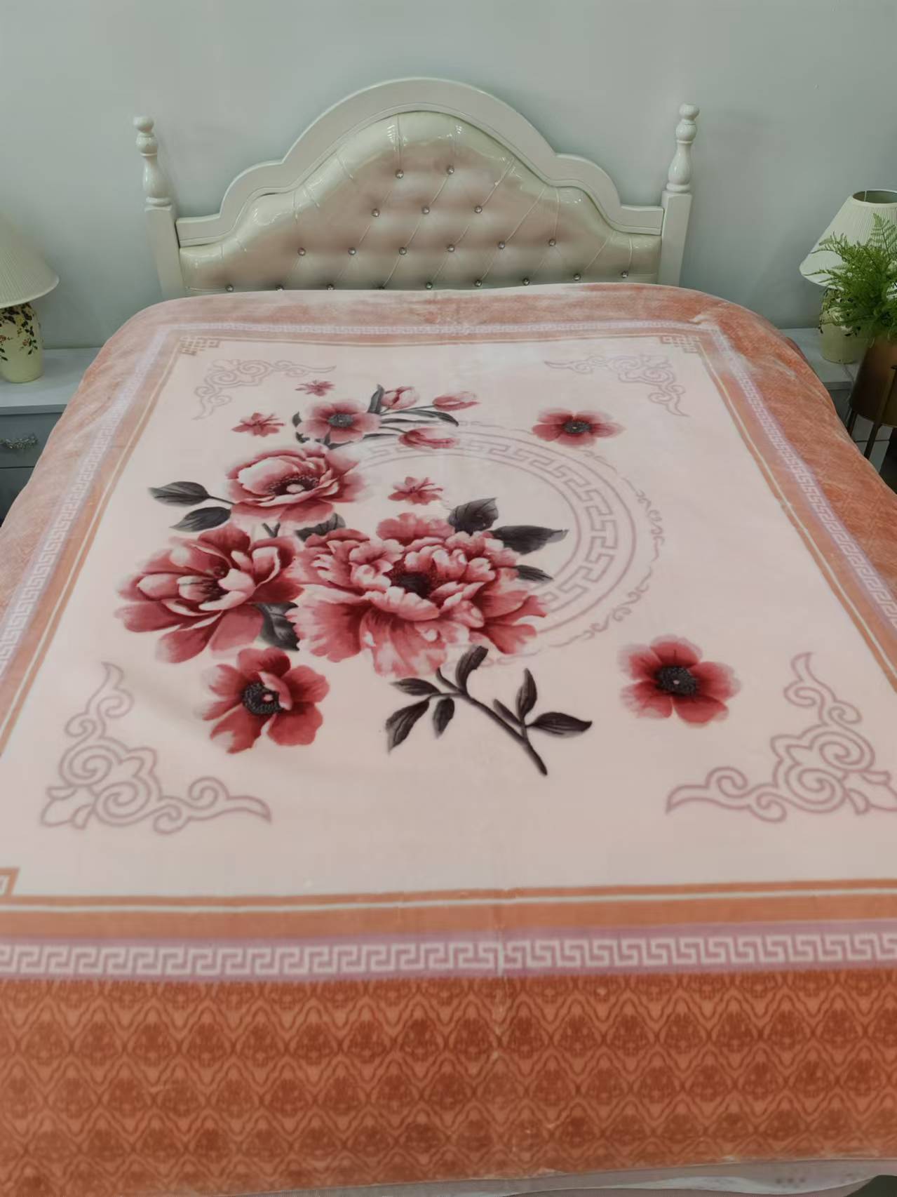Raschel blanket
