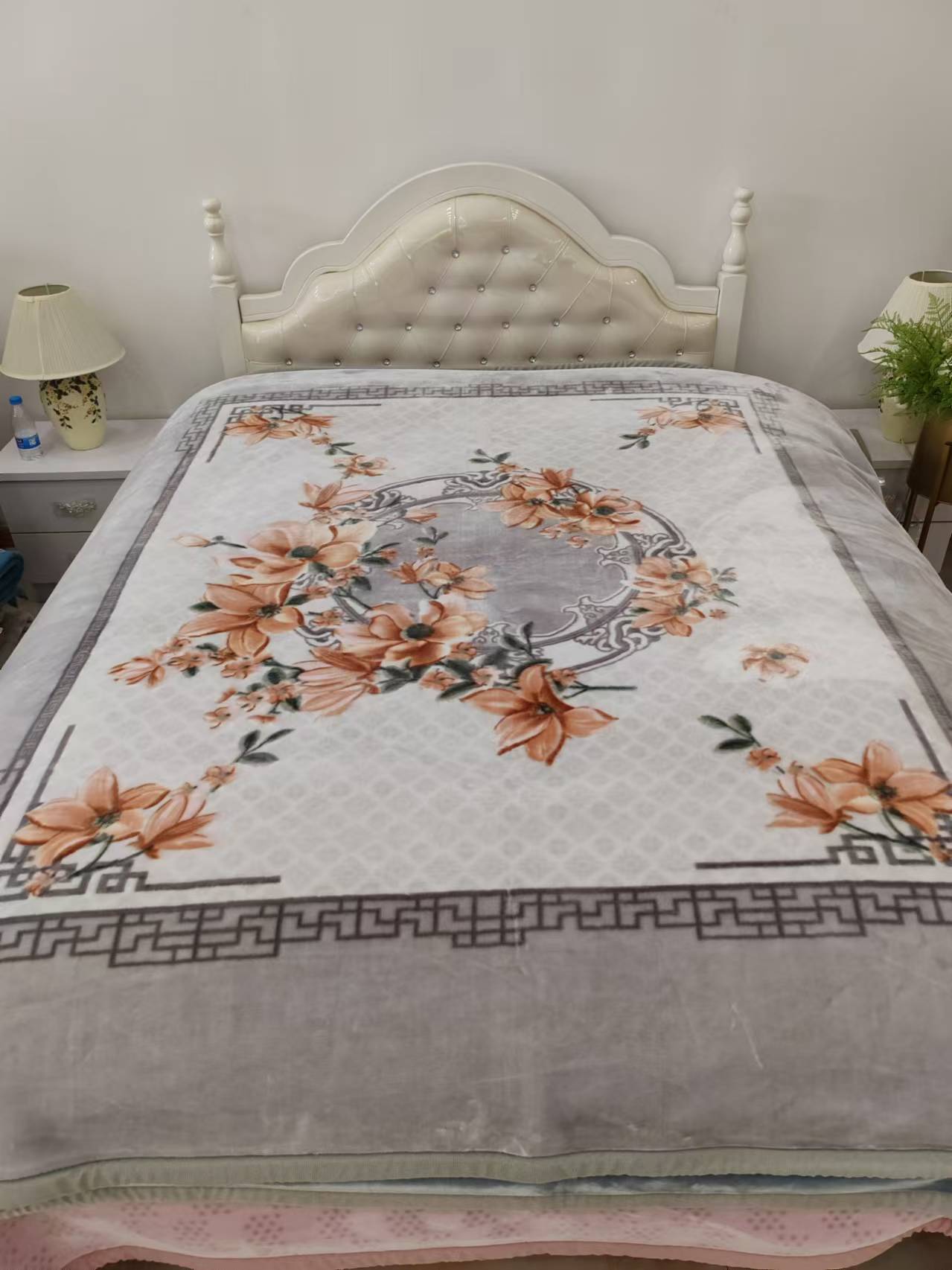 Raschel blanket