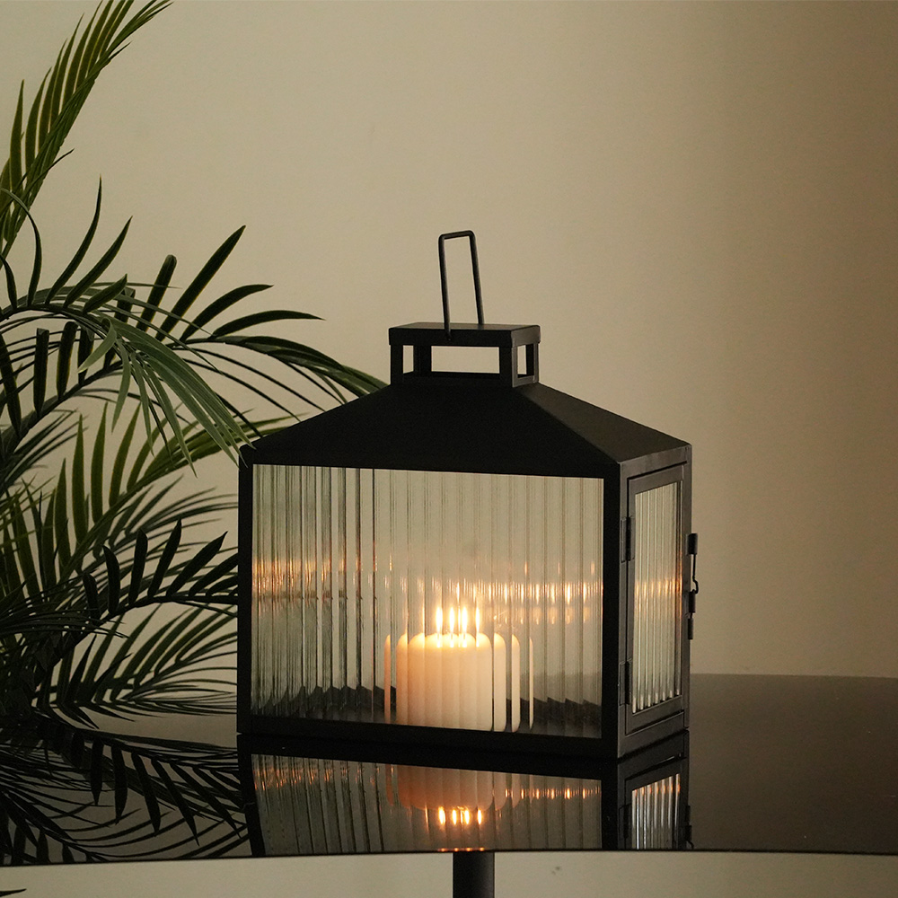 Metal lantern