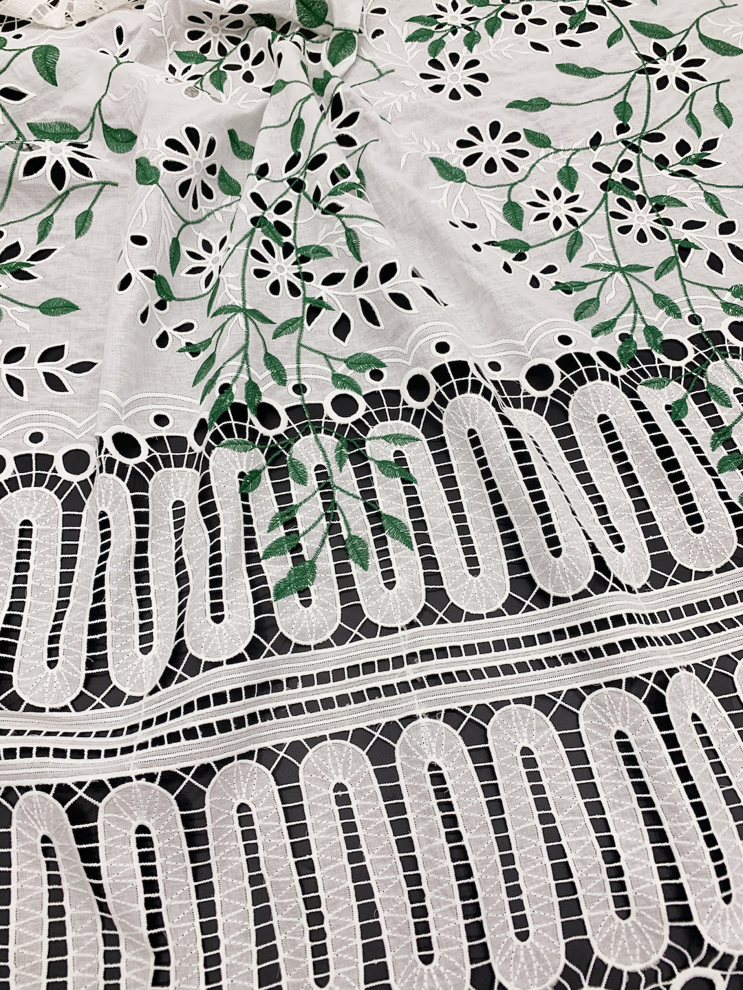 SHANGHAI LUFORE INTERNATIONAL TRADING CO., LTD. – vestido de noche 3