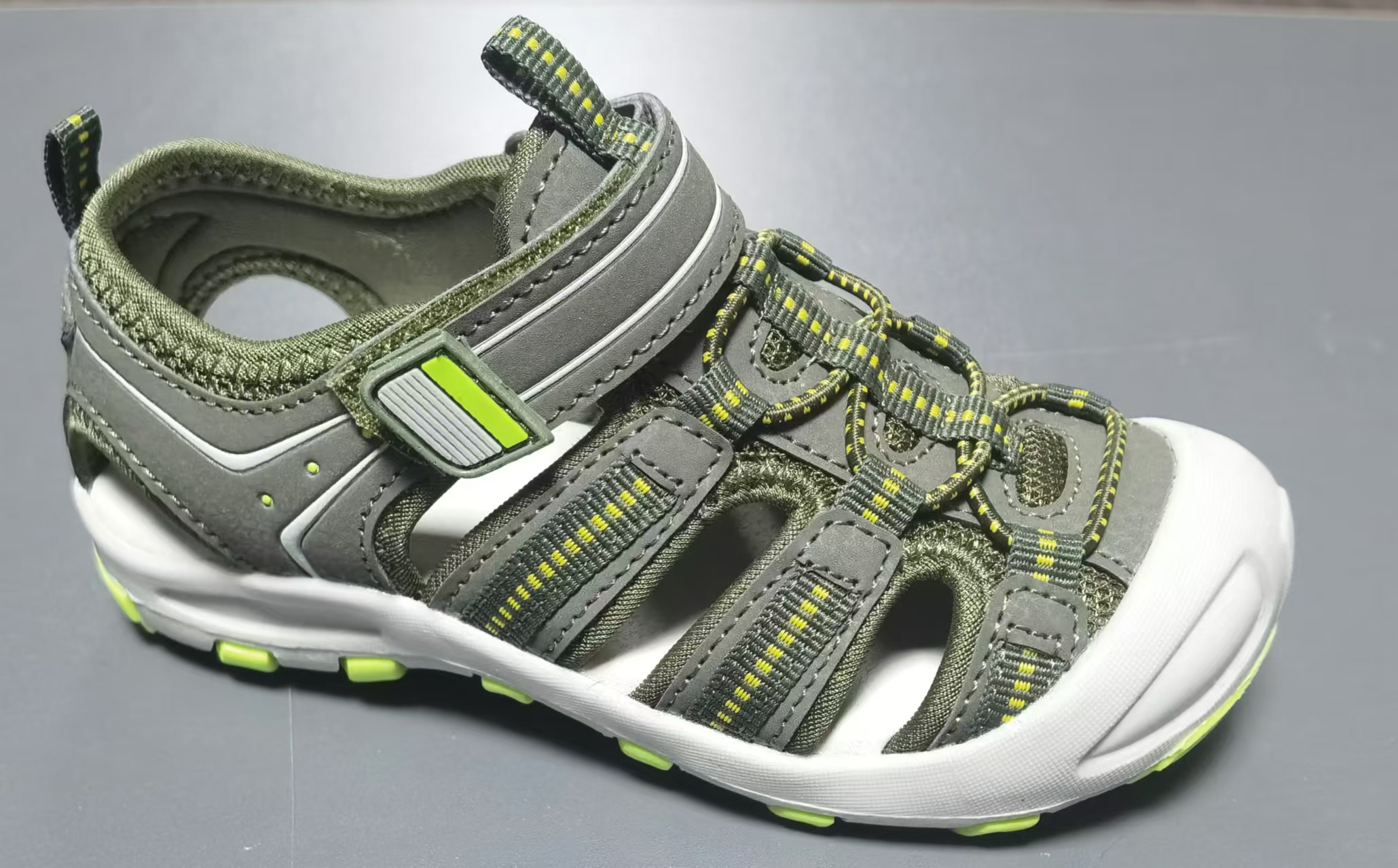 REASON IMP. & EXP. CO. LTD. – ropa deportiva 4
