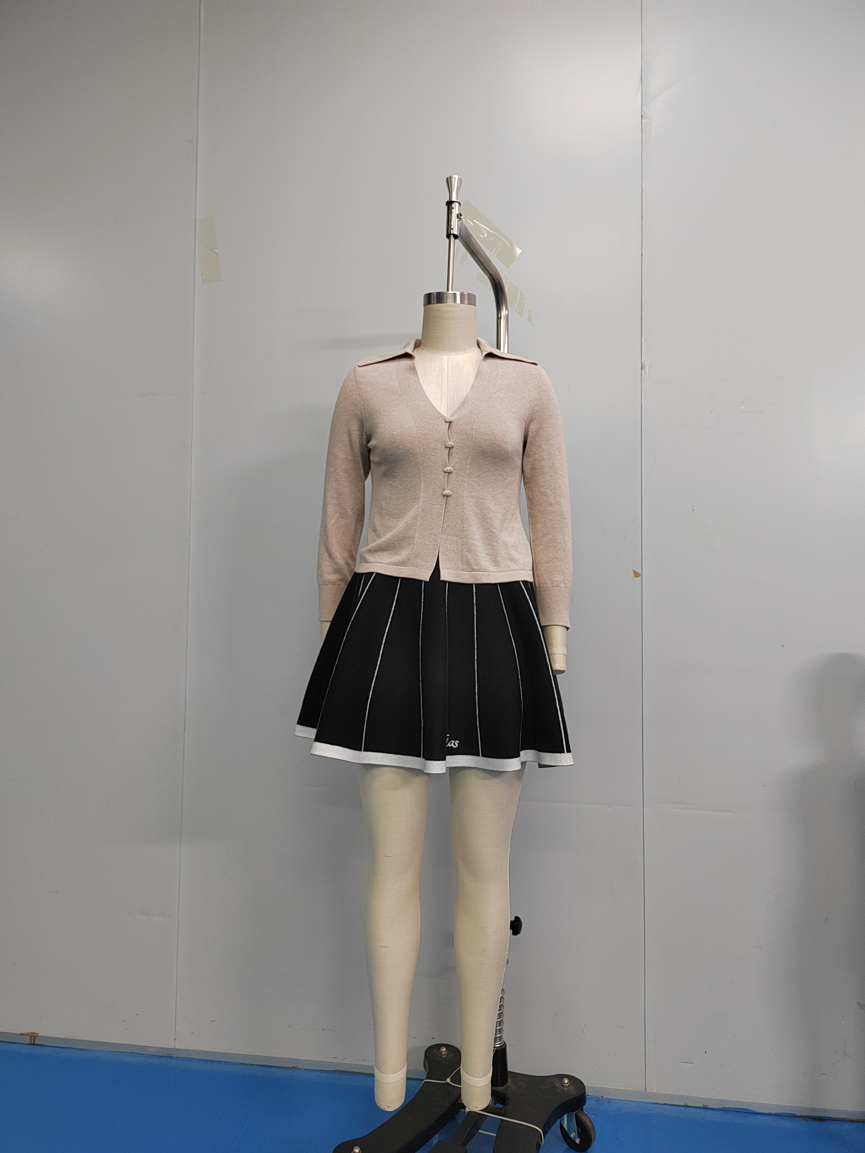 DONGGUAN FUXING KNITTING GARMENTS CO.,LTD – ropa deportiva 4