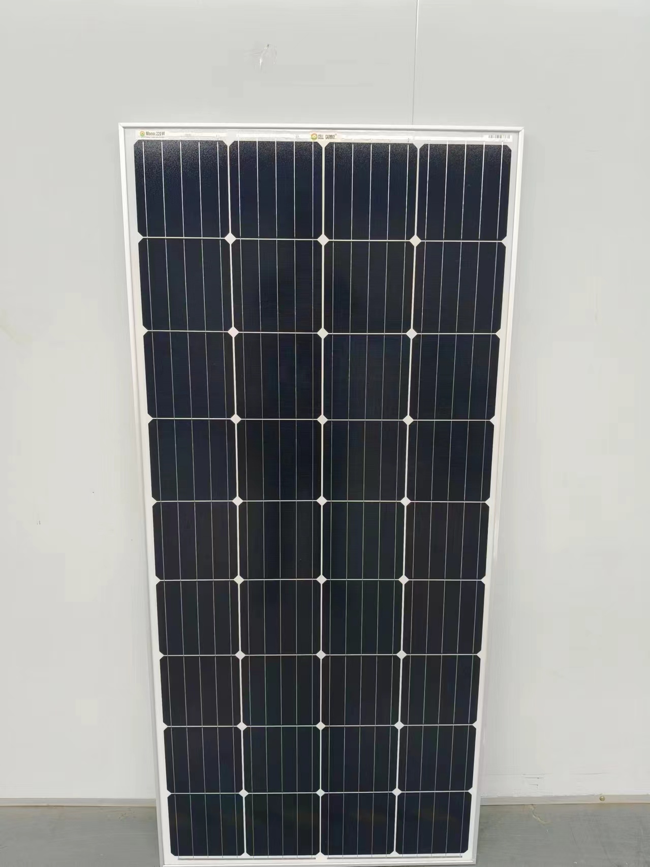 Cell Garmny Solar Panel 220w For Roof And Balcony Solar Power Generation