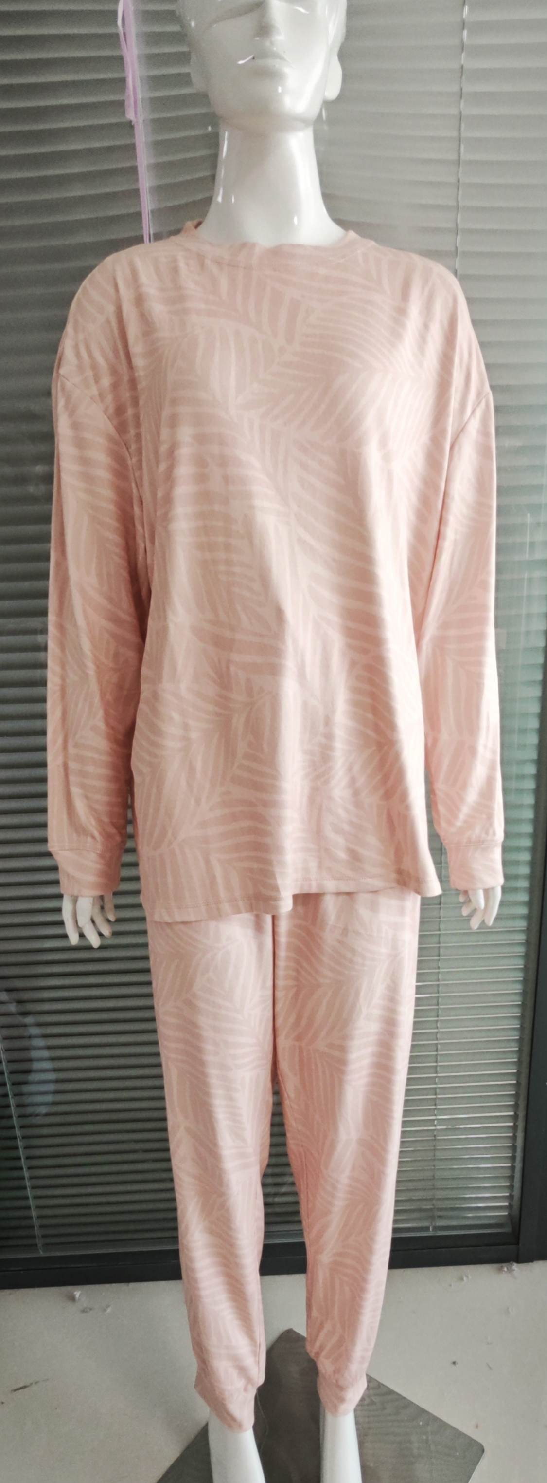 Ladies Knitted Pyjama Set