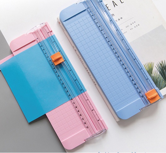 All About Inspired Company Limited – carpeta de cartón 4