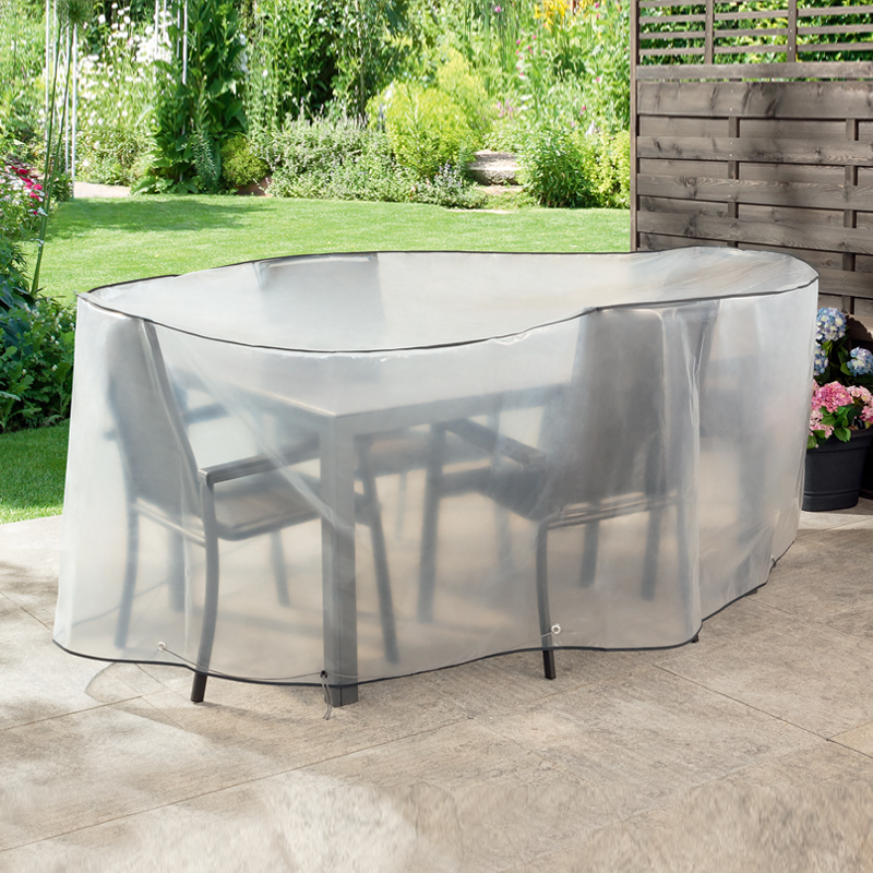 Table and Chaire Furniture Covers