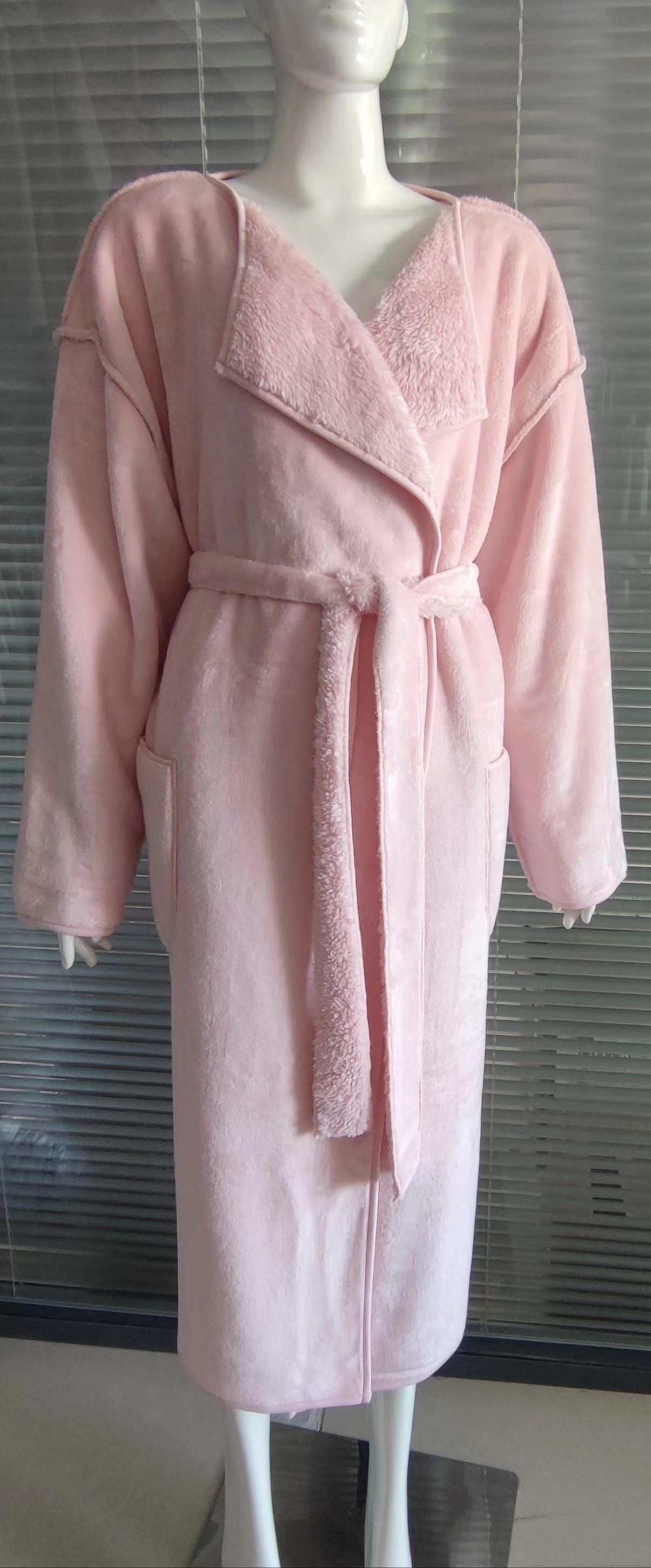 Ladies Knitted Robe