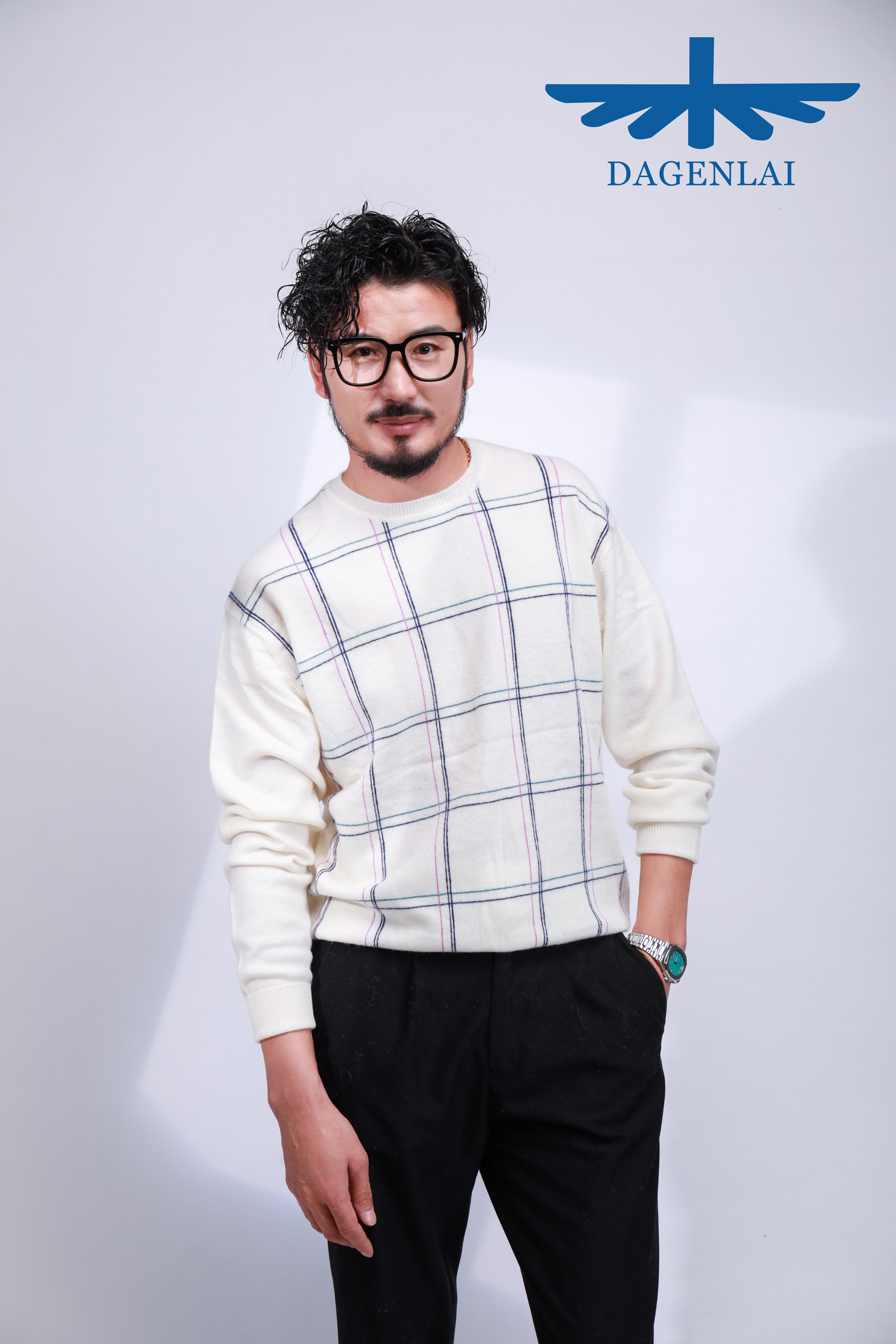 Men's checked pullovers