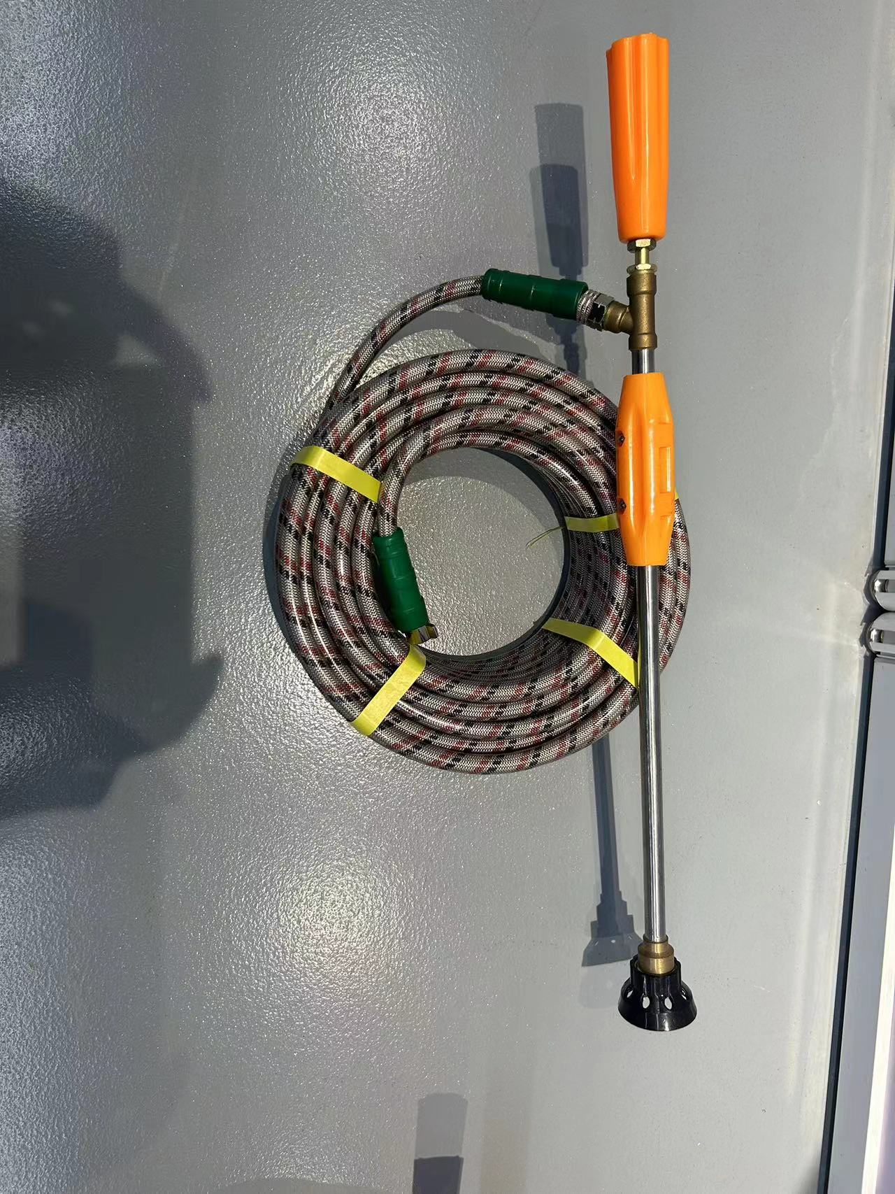 spray hose and spray gun