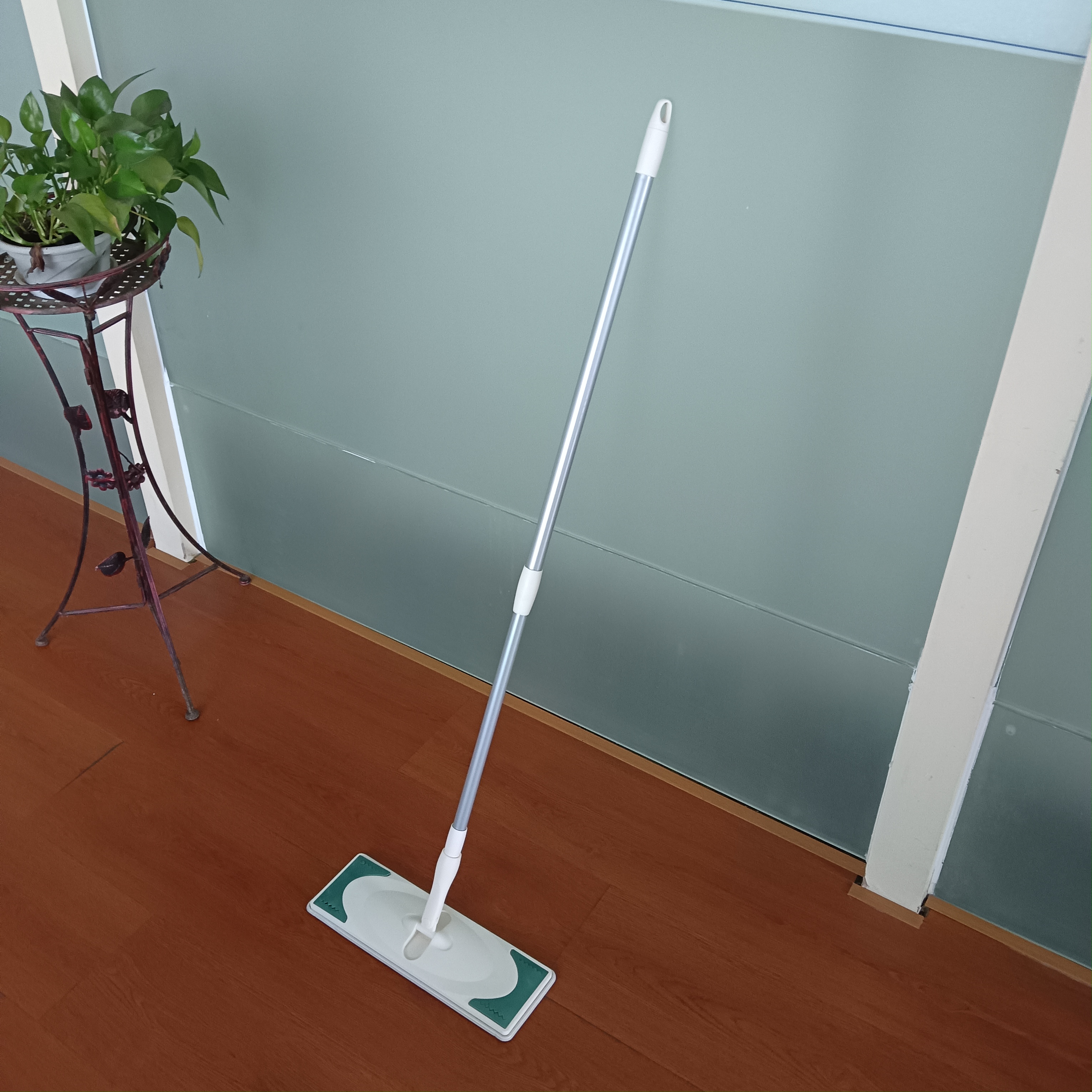 Shanghai Hosing Industry Co.,Ltd – The broom and dustpan 4