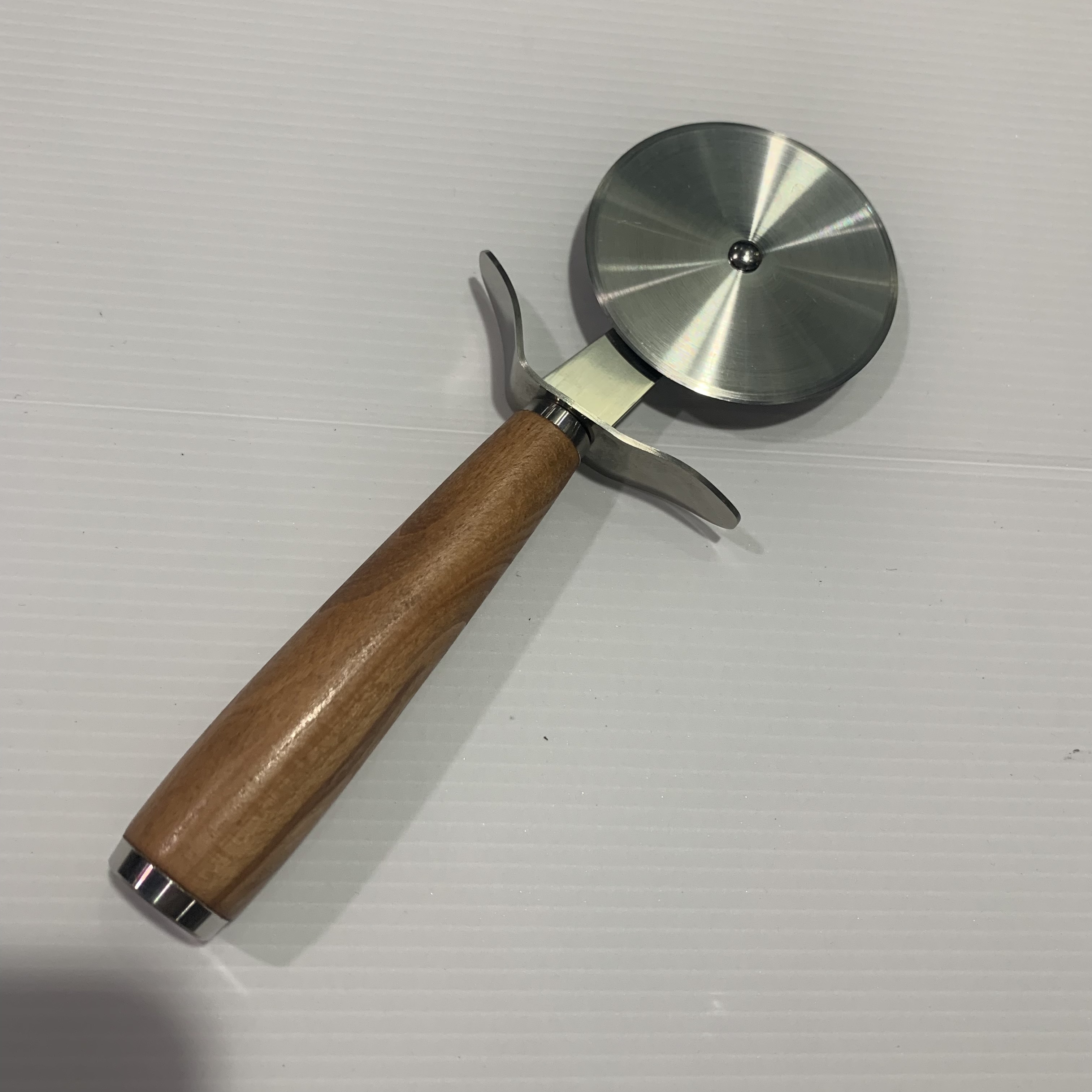 Pizza cutter