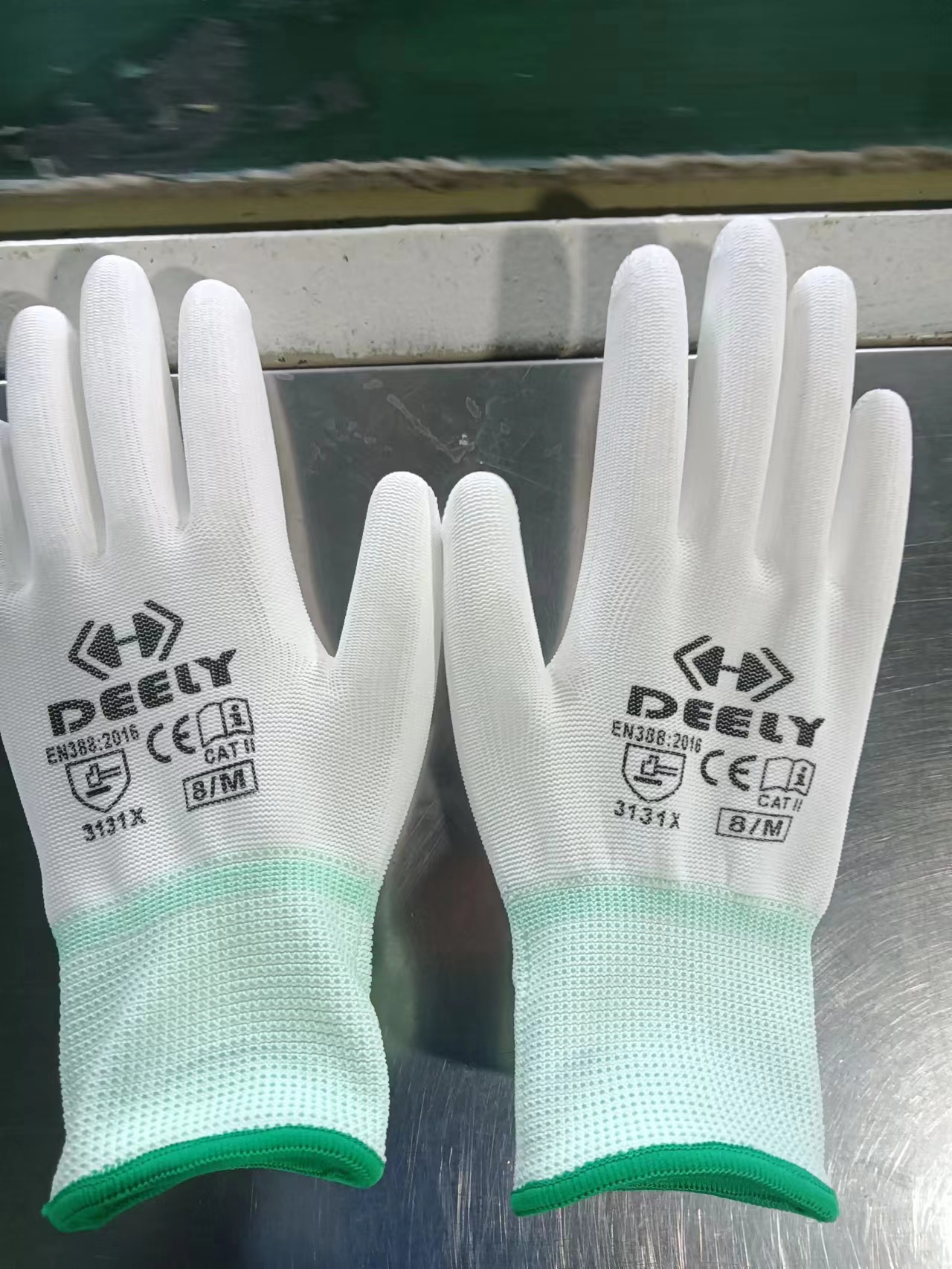 13g White Polyester With White Pu Palm Coated Gloves