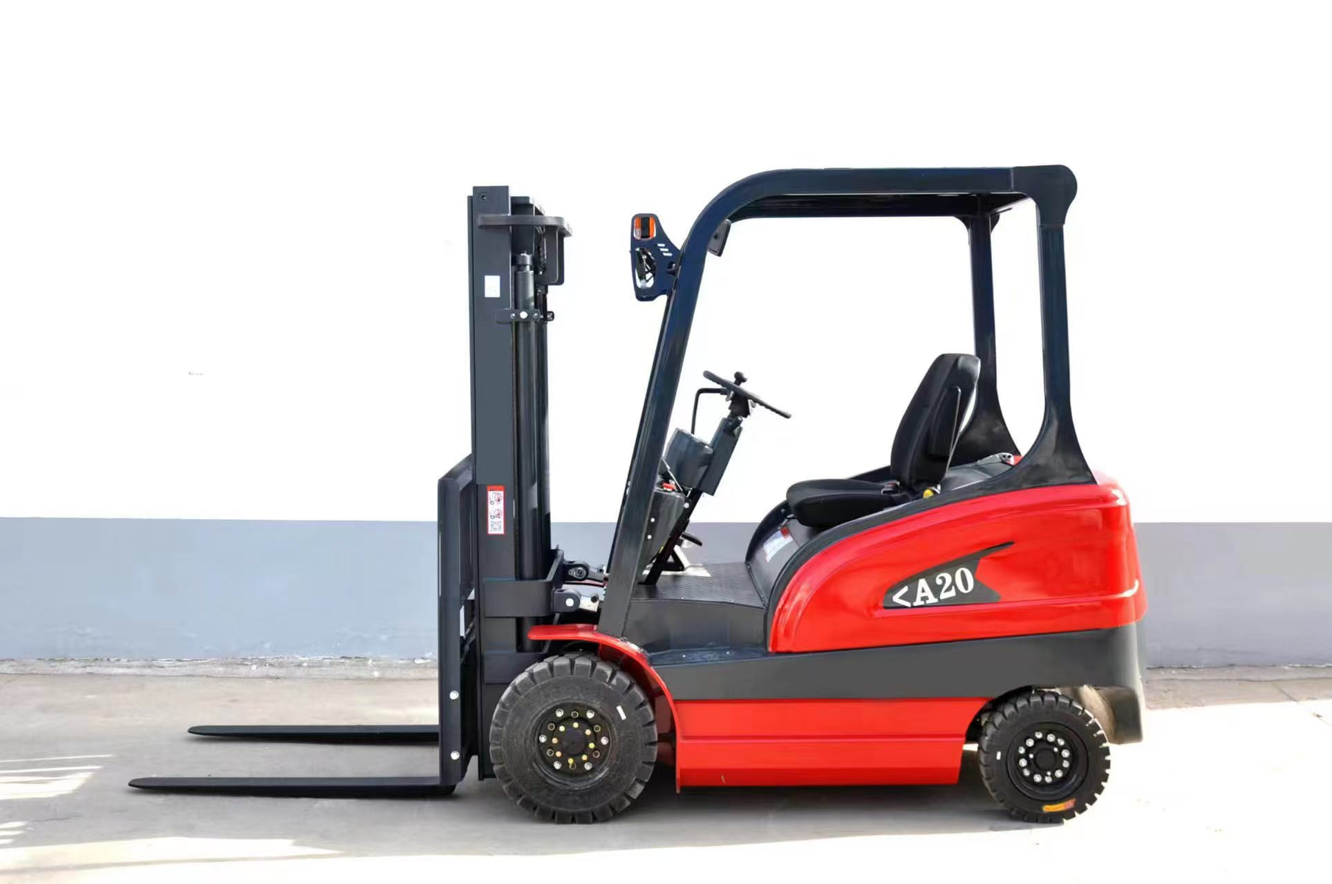 Electric forklift truck