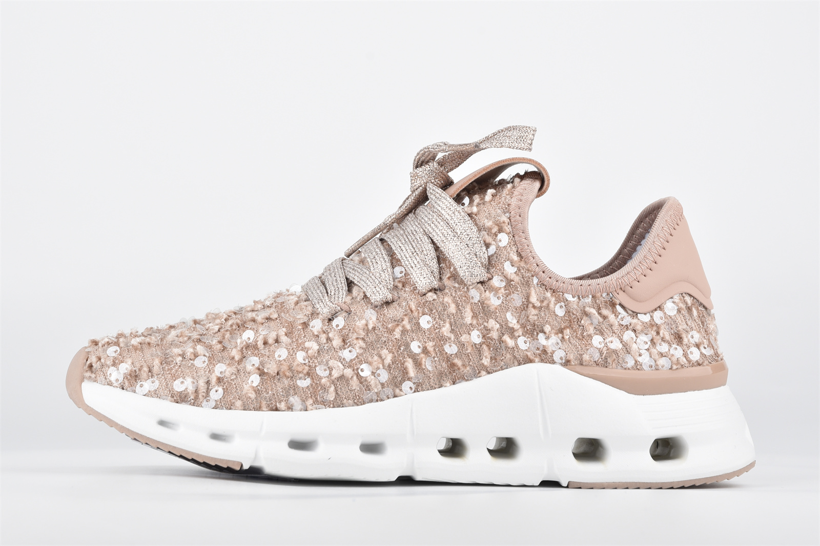 XIAMEN MANGO FASHION SHOES TRADE CO. LTD – ropa deportiva 4
