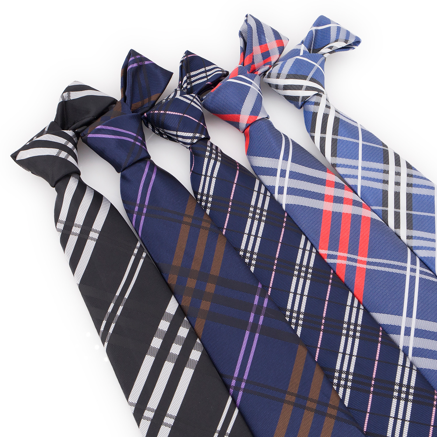 Silk necktie