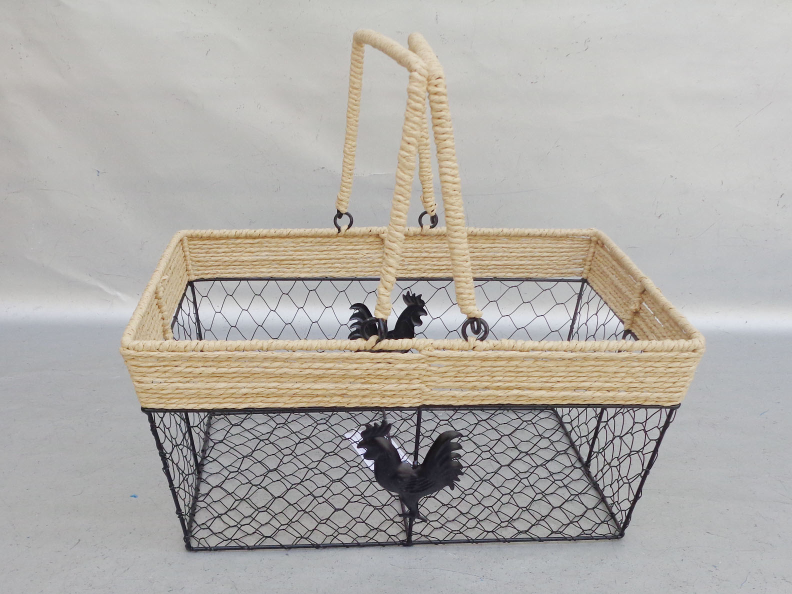 Iron wire basket