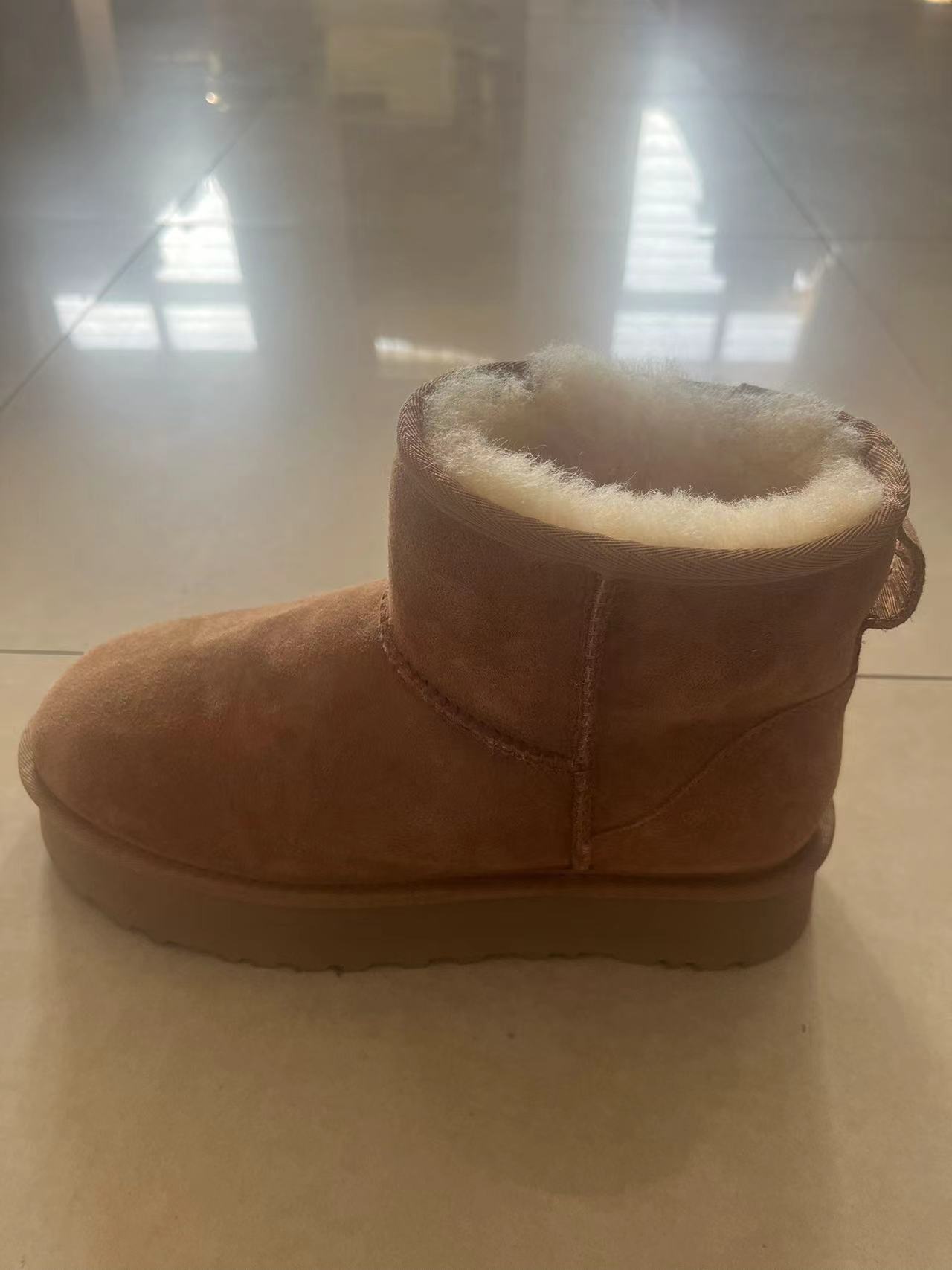 Sheepskin and fur integrated basic snow boots
