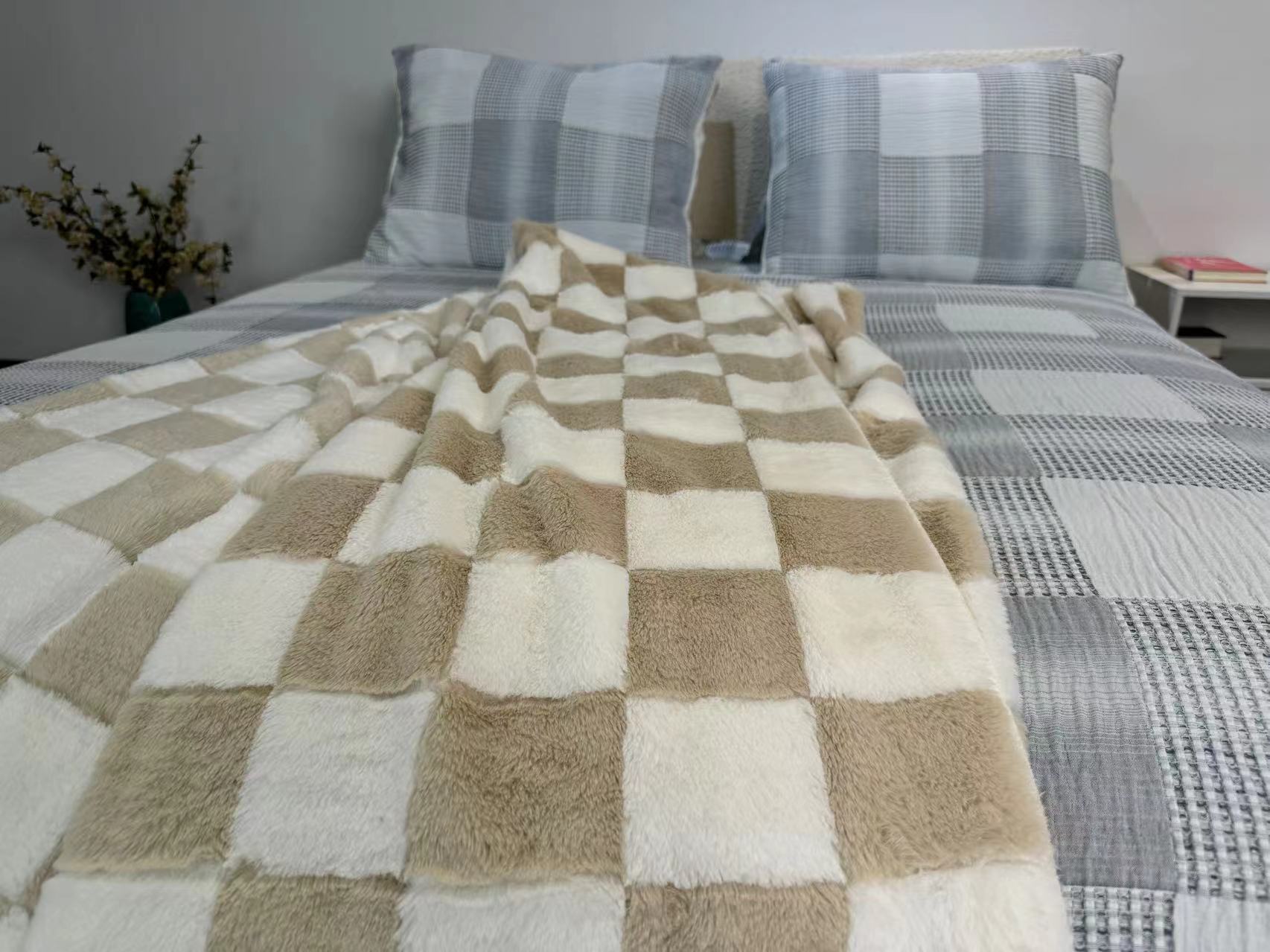 100% Polyester jacquard rabbit fur