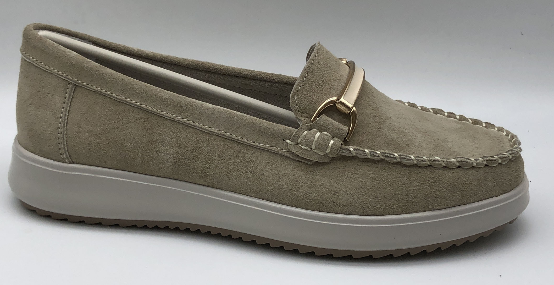 Women's leather shoes