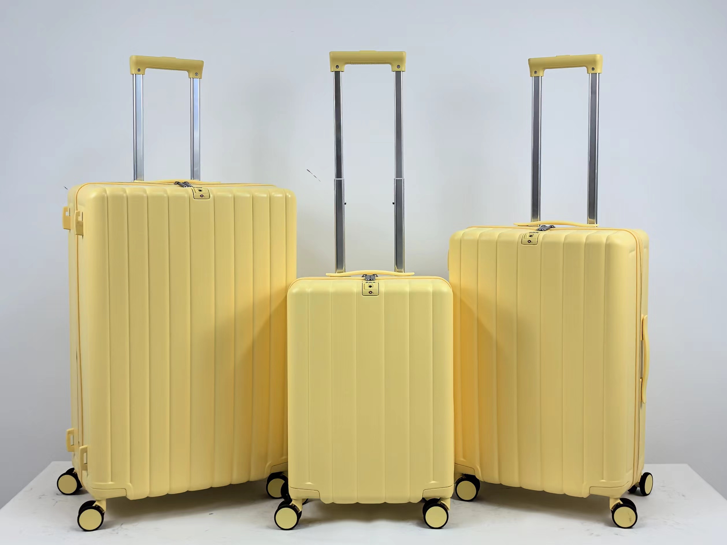 Wenzhou Ouhai Dahongyun Case & Bag Co., Ltd – vestido de noche 3