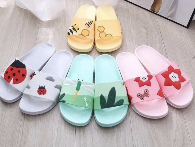 Fashion casual slippers