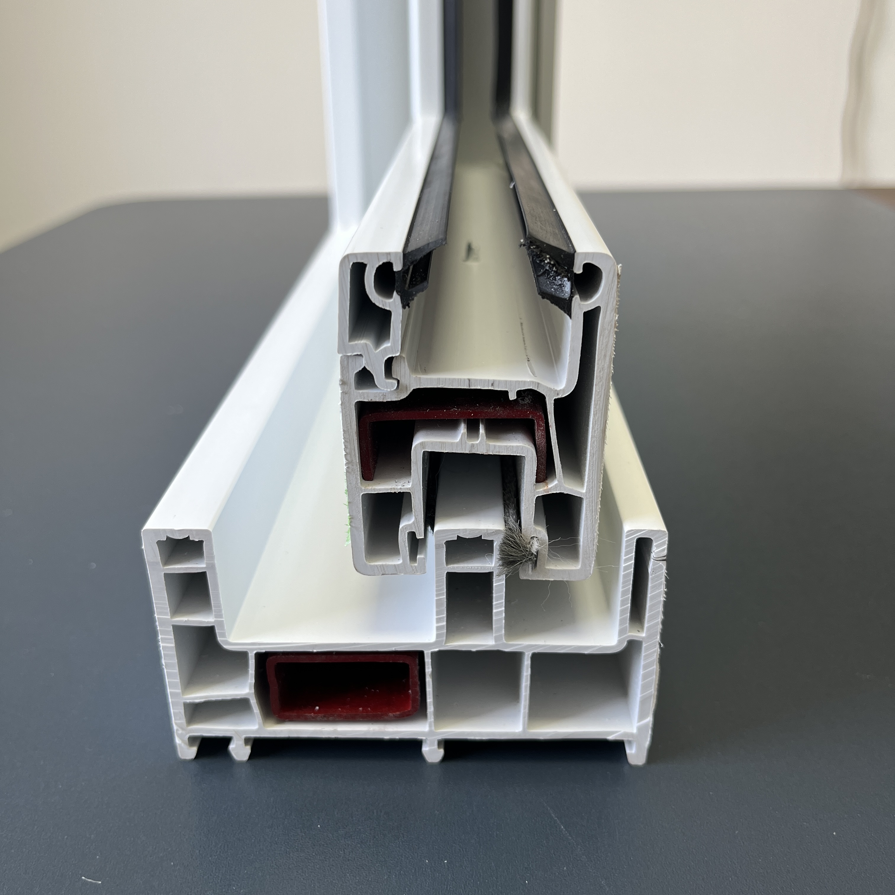 TIANJIN TONGLI PLASTIC PRODUCT CO., LTD – cama de metal 4